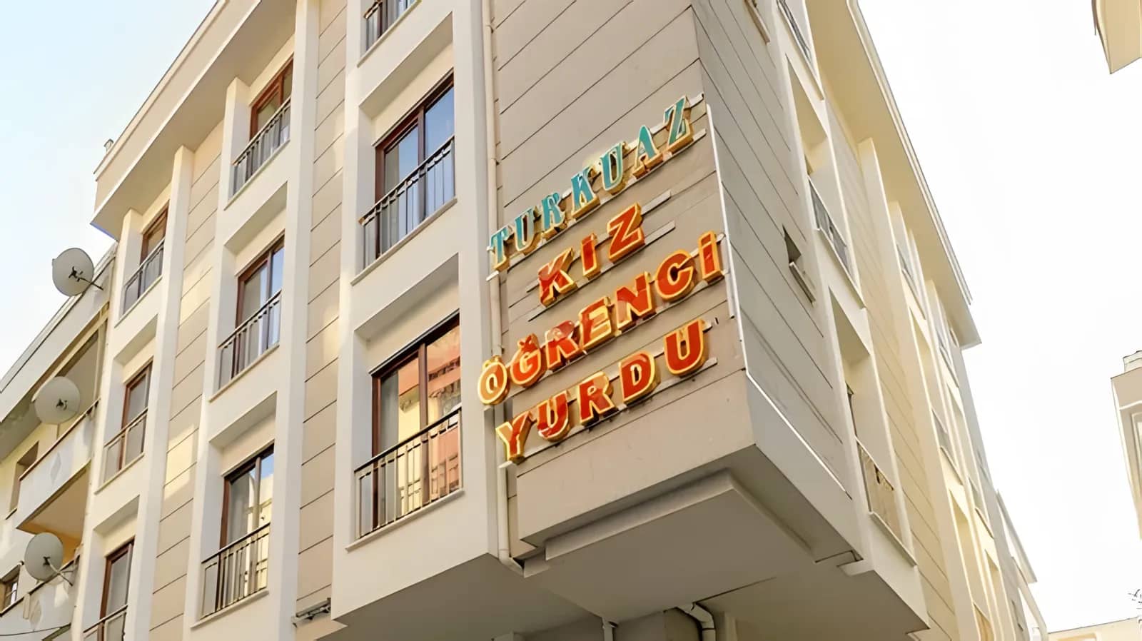Turkuaz Avcılar Kız Öğrenci Yurdu Görsel 2