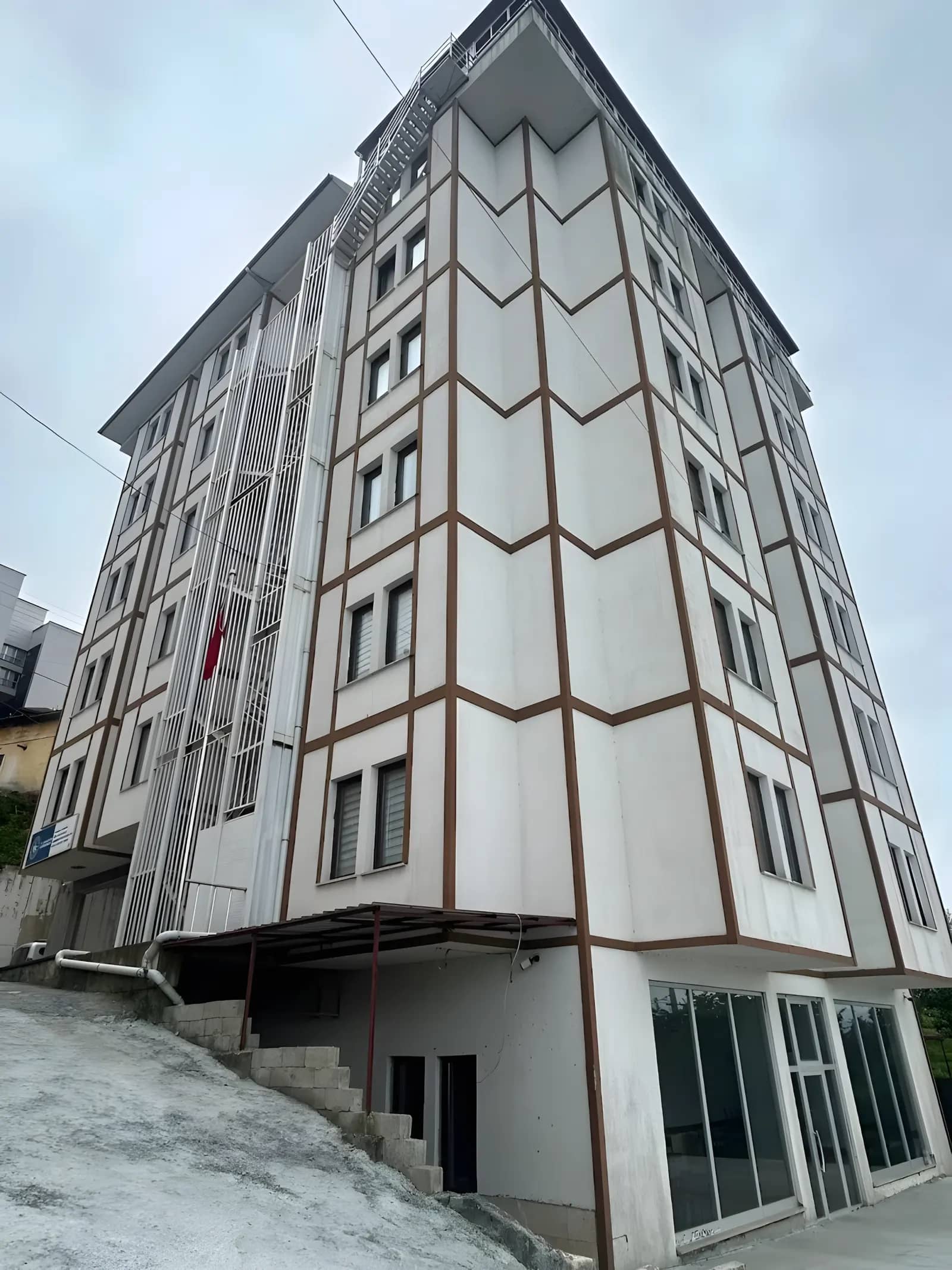 Sürmene Çamburnu Erkek Öğrenci Yurdu Görsel 2