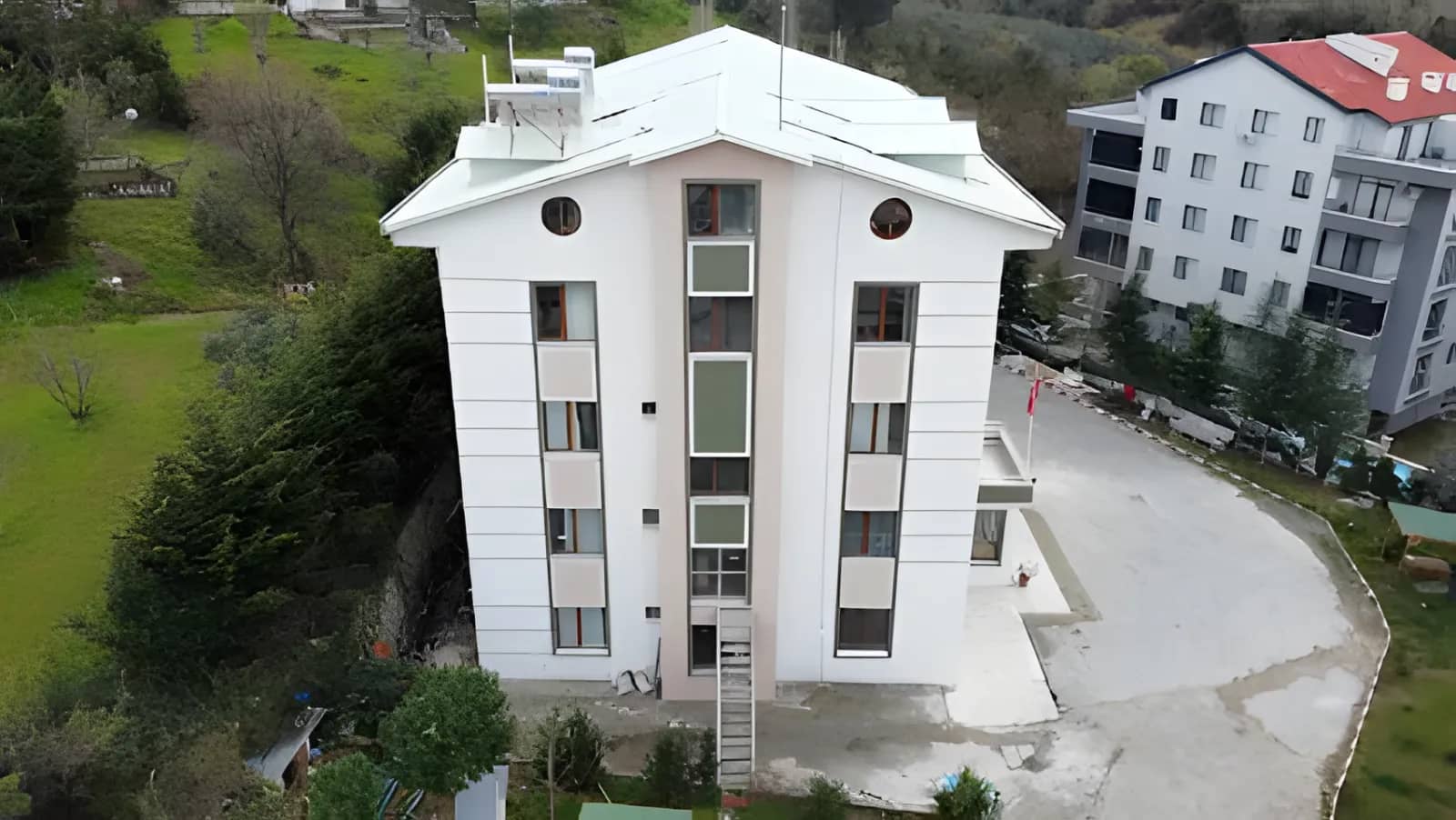Çınarcık Erkek Öğrenci Yurdu