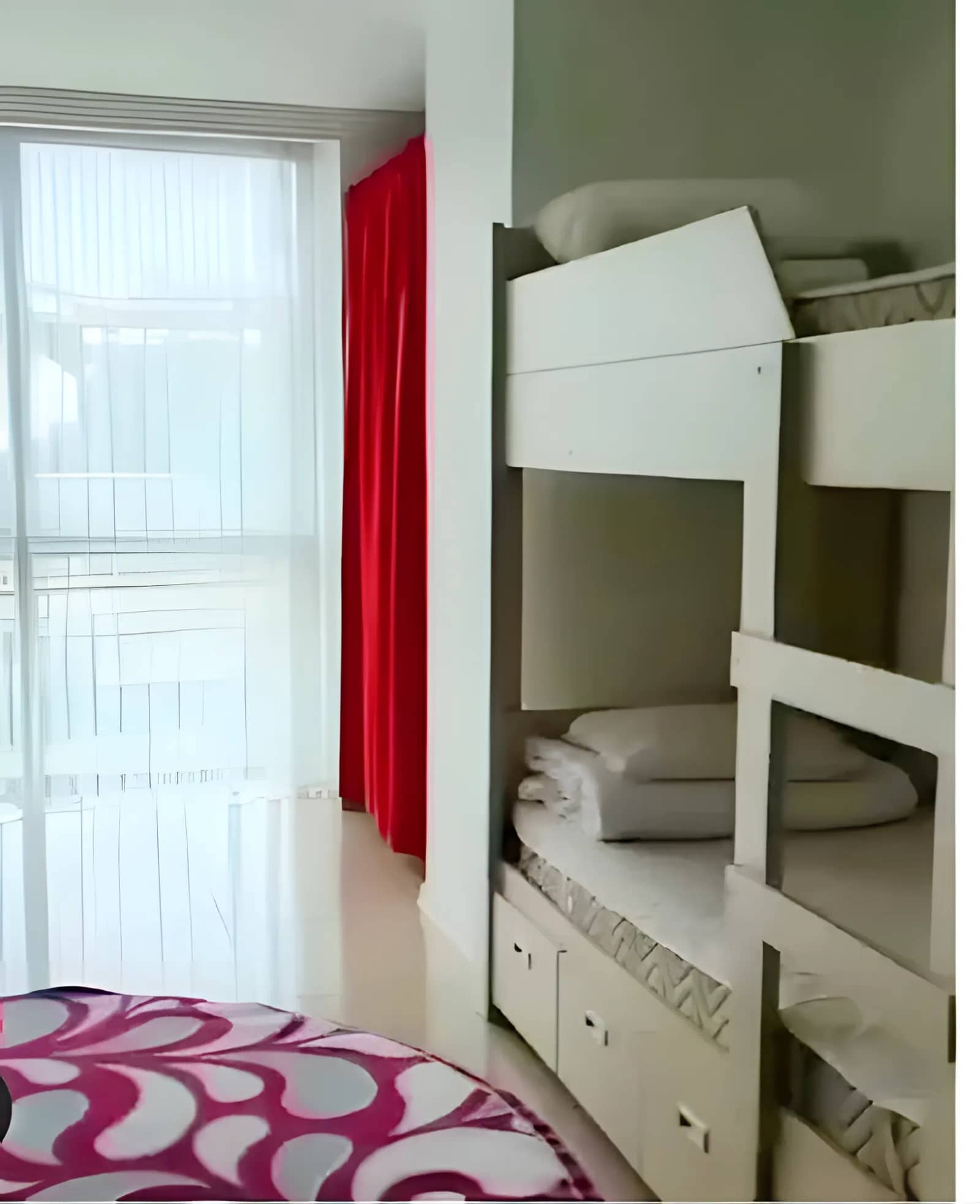 Lalezar Yükseköğrenim Kız Öğrenci Yurdu