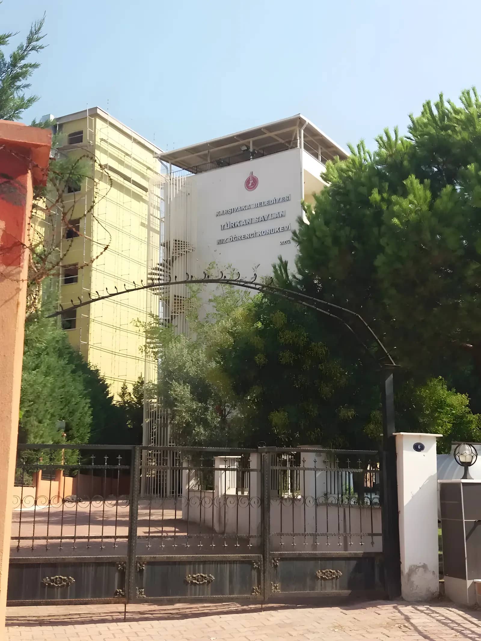 Karşıyaka Belediyesi Türkan Saylan Kız Öğrenci Konuk Evi Görsel 4