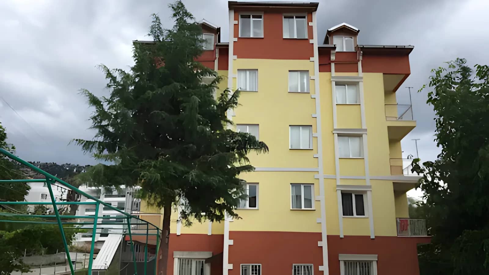 Özcan Kız Apart Pansiyon Bucak