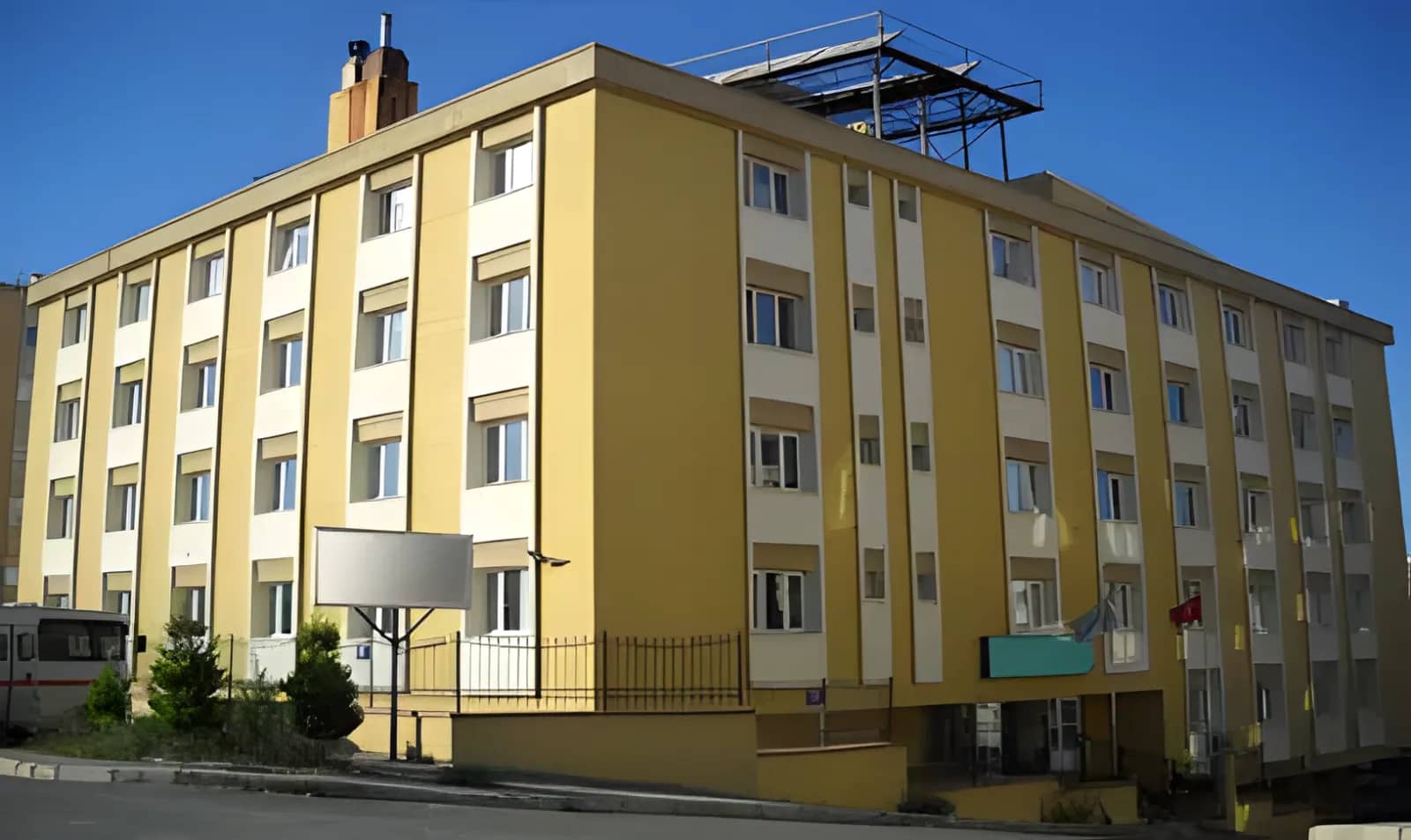 Özel Önder İzmir Şehit Ahmet Özsoy Yükseköğrenim Erkek Öğrenci Yurdu
