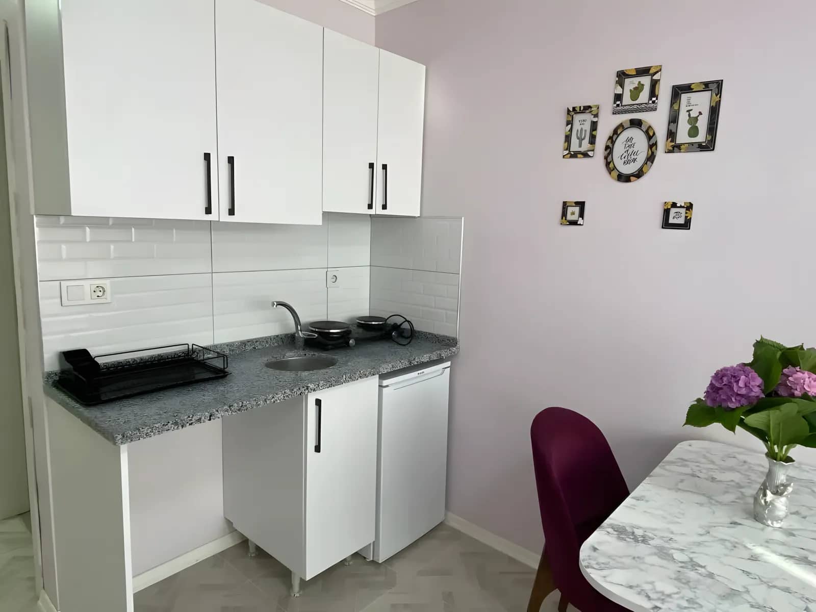 Karen Kız Apartı Görsel 5