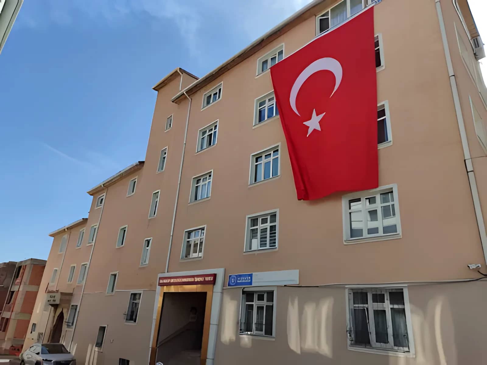 Sularbaşı Yüksek Öğrenim Erkek Öğrenci Yurdu