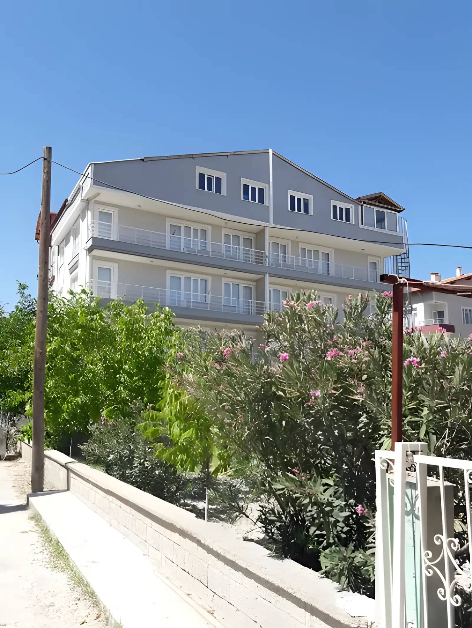 Burdur Özel Akdeniz Yükseköğretim Kız Öğrenci Yurdu