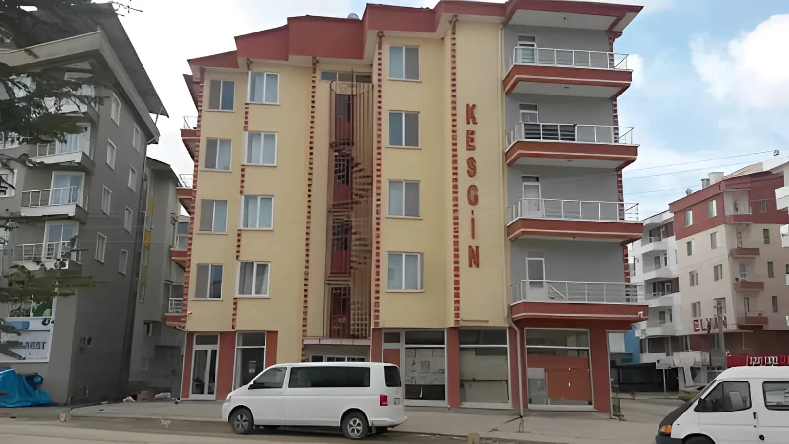 Kesgin Kız Öğrenci Yurdu