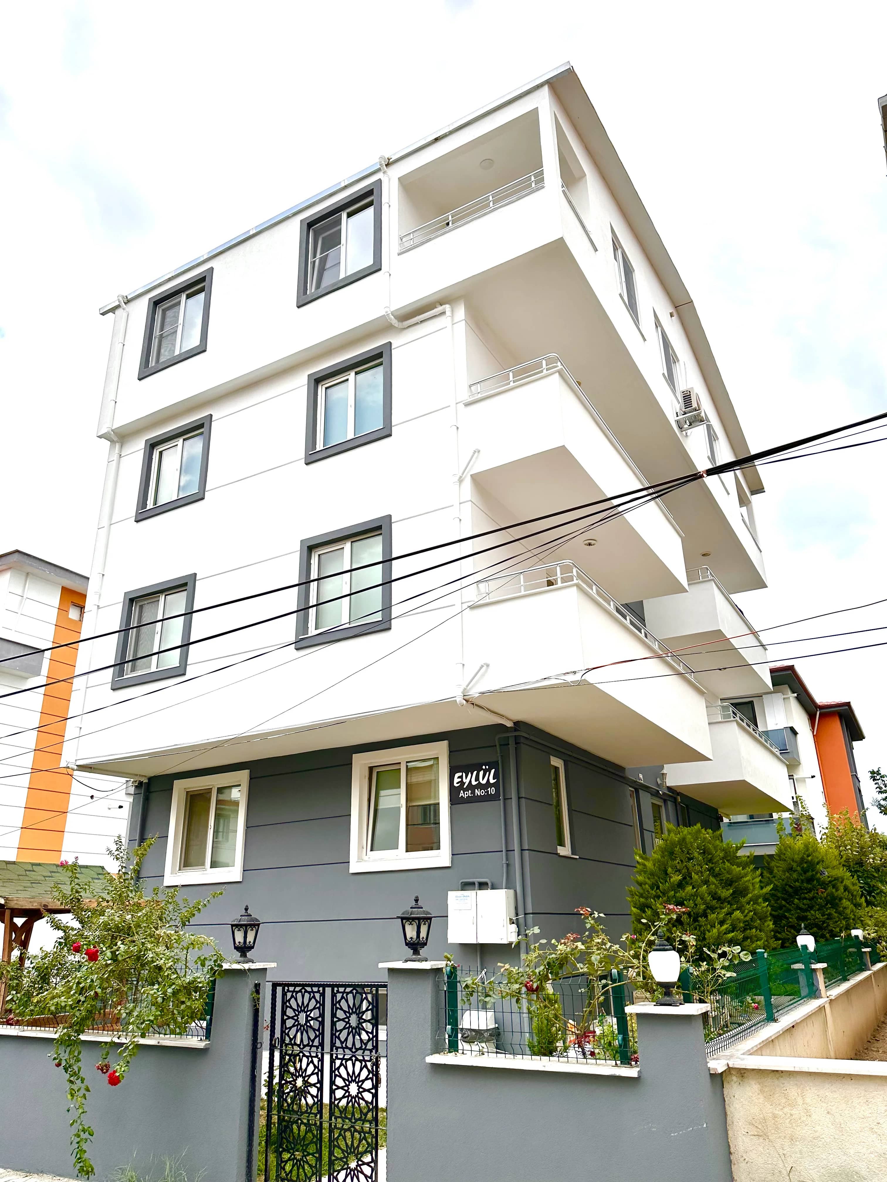 Eylül Erkek Öğrenci Apart Evi