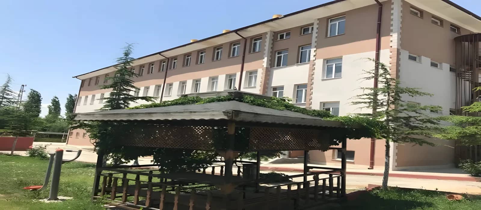 Kadınhanı İlim Yayma Cemiyeti Erkek Öğrenci Yurdu