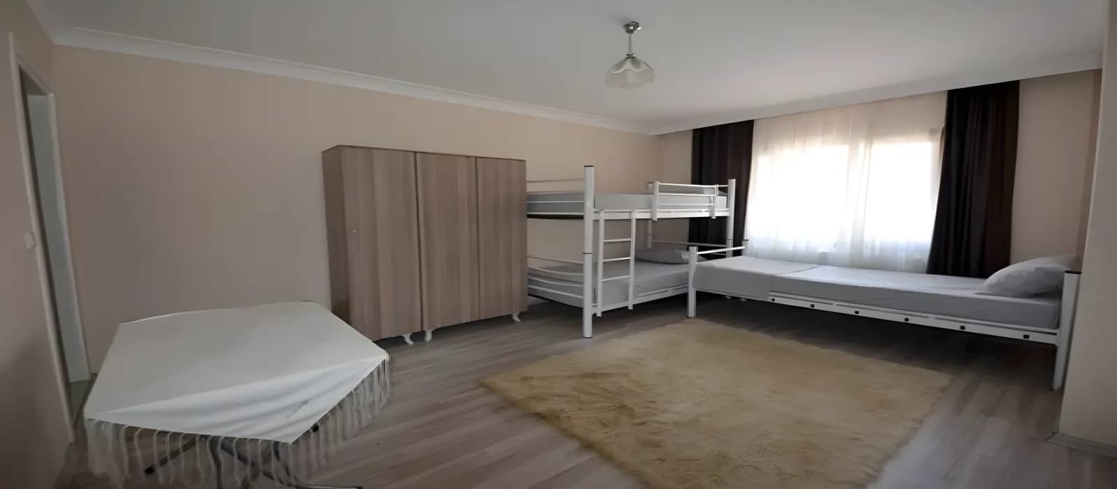 Turgutlu Dünya Erkek Yurtları