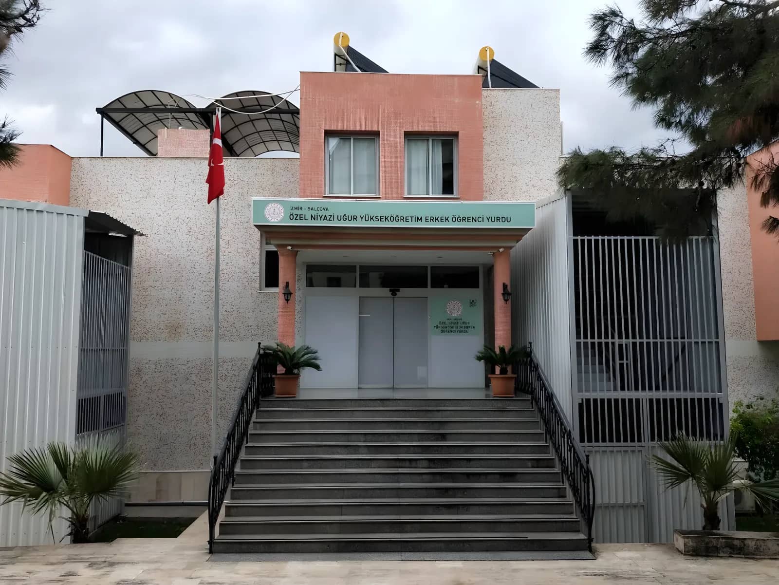 Özel Niyazi Uğur Yükseköğrenim Erkek Öğrenci Yurdu Görsel 2