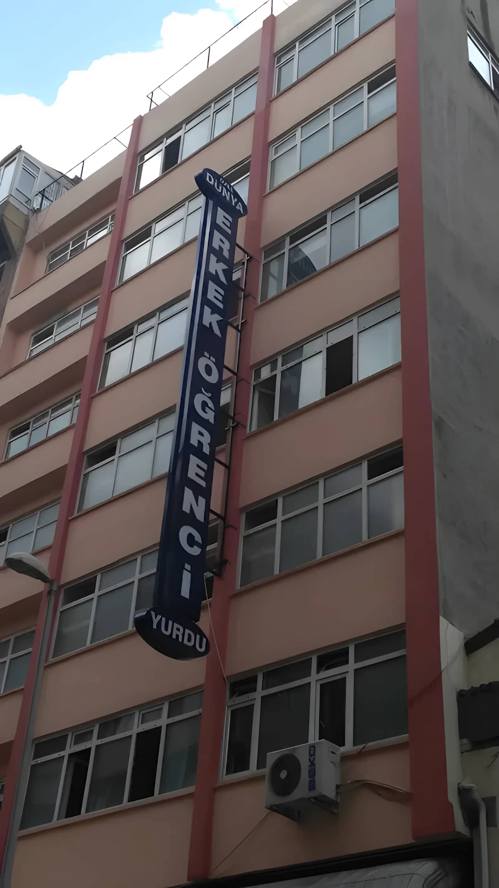 Özel Dünya Erkek Öğrenci Yurdu