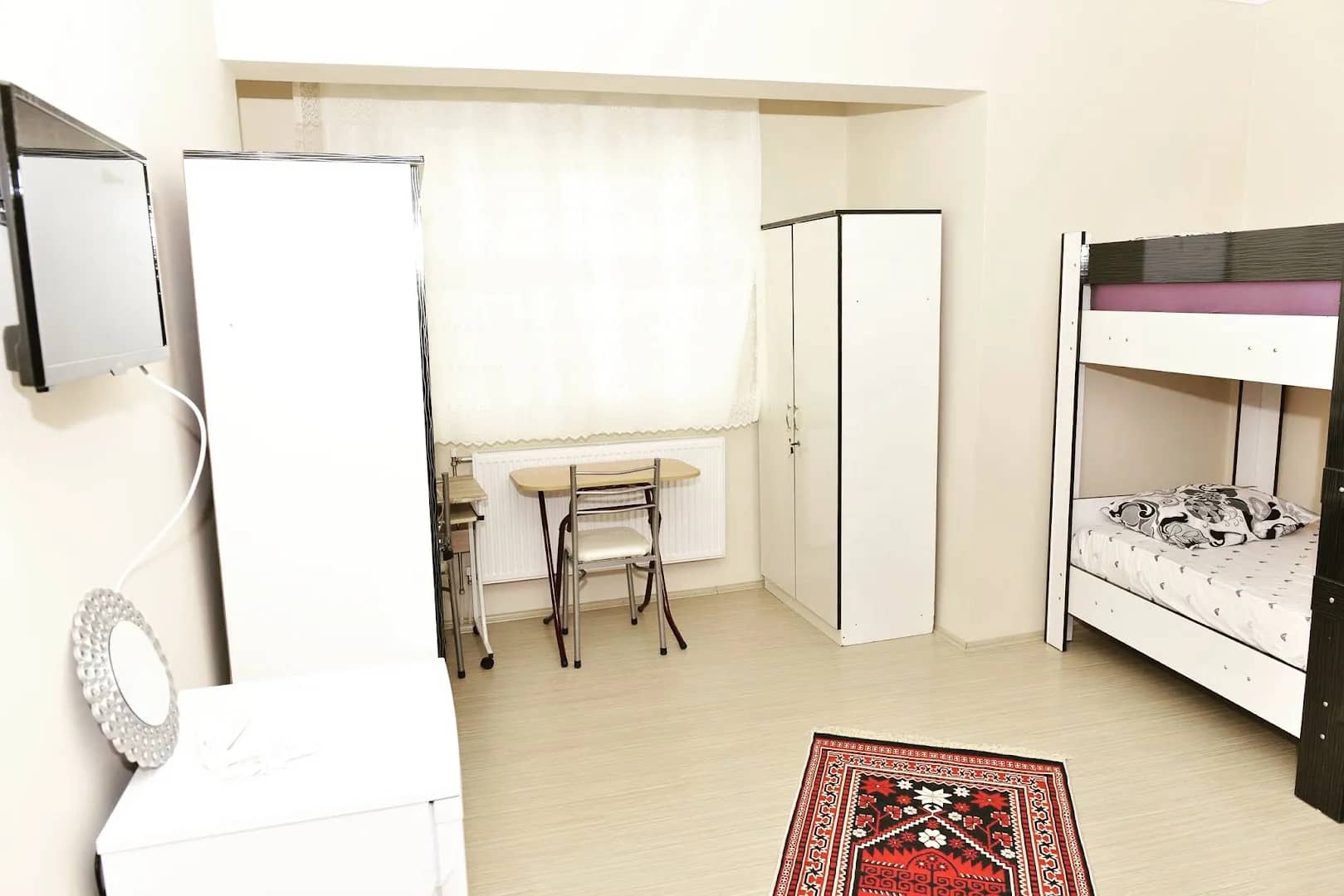 Ada Kız Pansiyonu Görsel 5