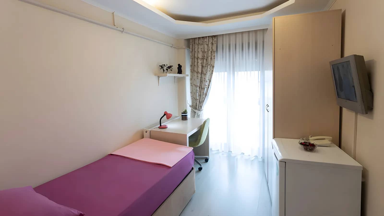 Yakamoz Yurtları