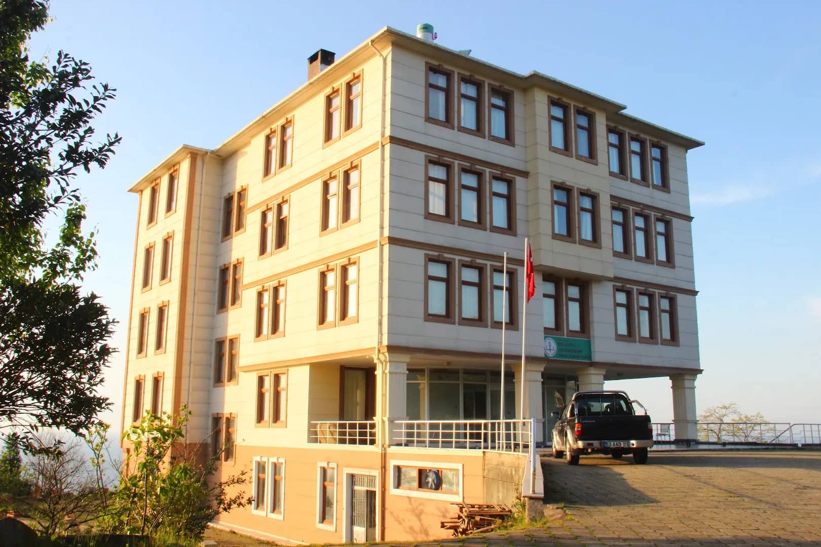 Özel Çayeli Yükseköğrenim Erkek Öğrenci Yurdu Görsel 2