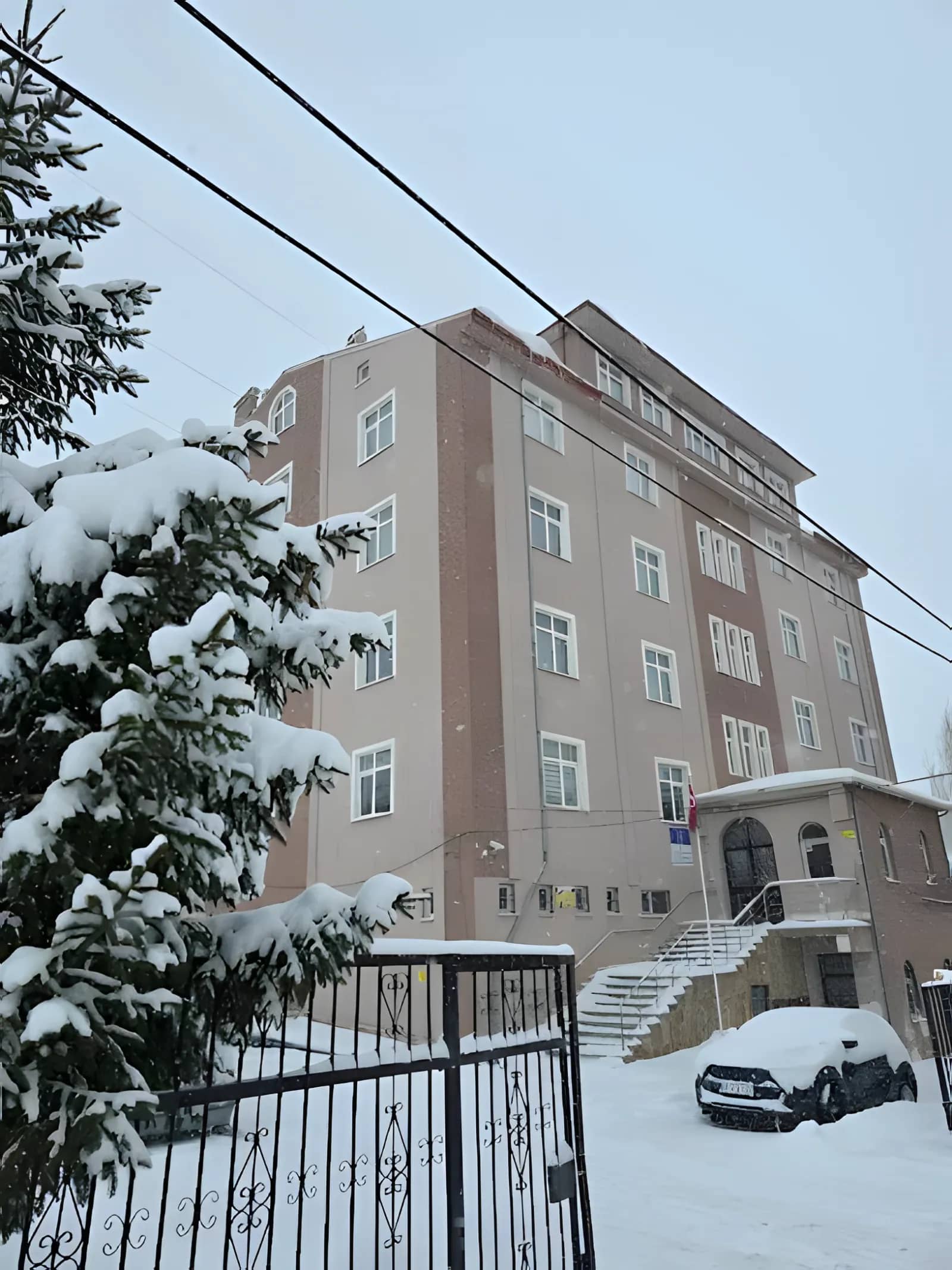 Bayburt Özel Muradiye Erkek Öğrenci Yurdu
