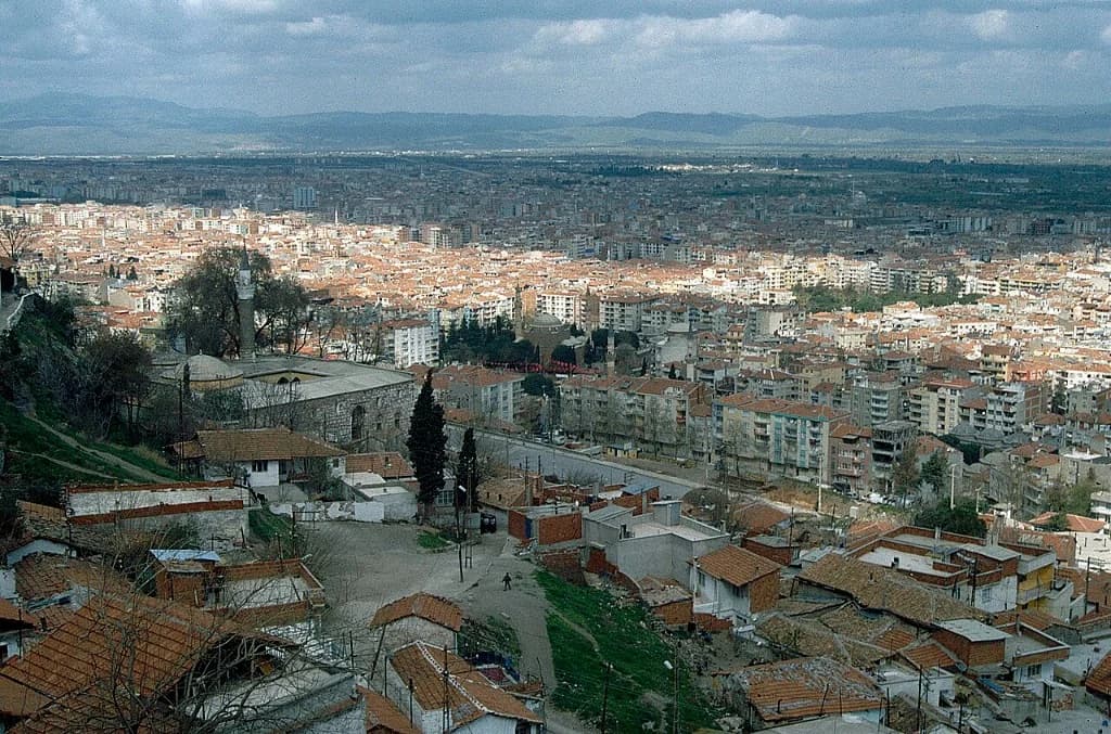 Manisa Öğrenci Rehberi ve Yurtları