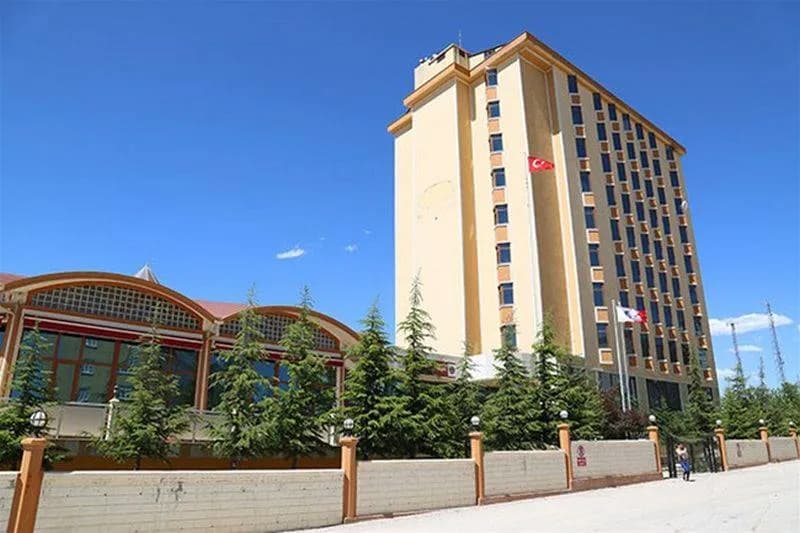 İzzetpaşa KYK Kız Öğrenci Yurdu Küçük Resim 6