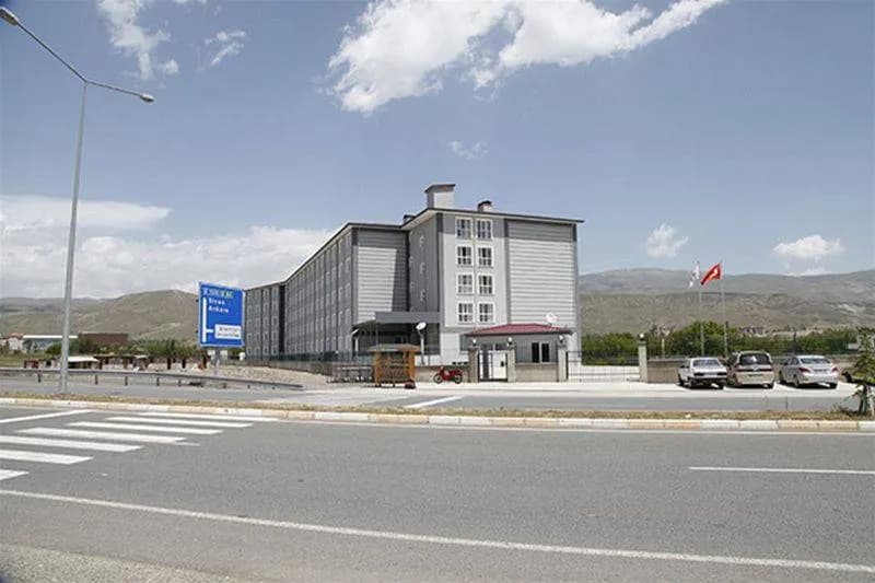 Terzibaba KYK Kız Öğrenci Yurdu Küçük Resim 1