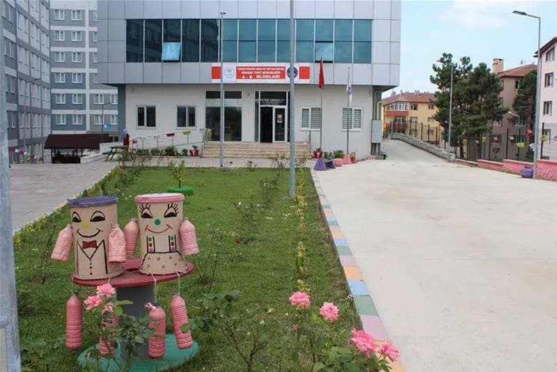 Hendek KYK Kız Öğrenci Yurdu Küçük Resim 2