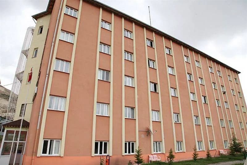 Gürün Enver Bostancı KYK Kız Ve Erkek Yurdu Küçük Resim 1