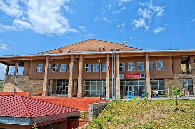 Gevaş KYK Kız Ve Erkek Öğrenci Yurdu Küçük Resim 5