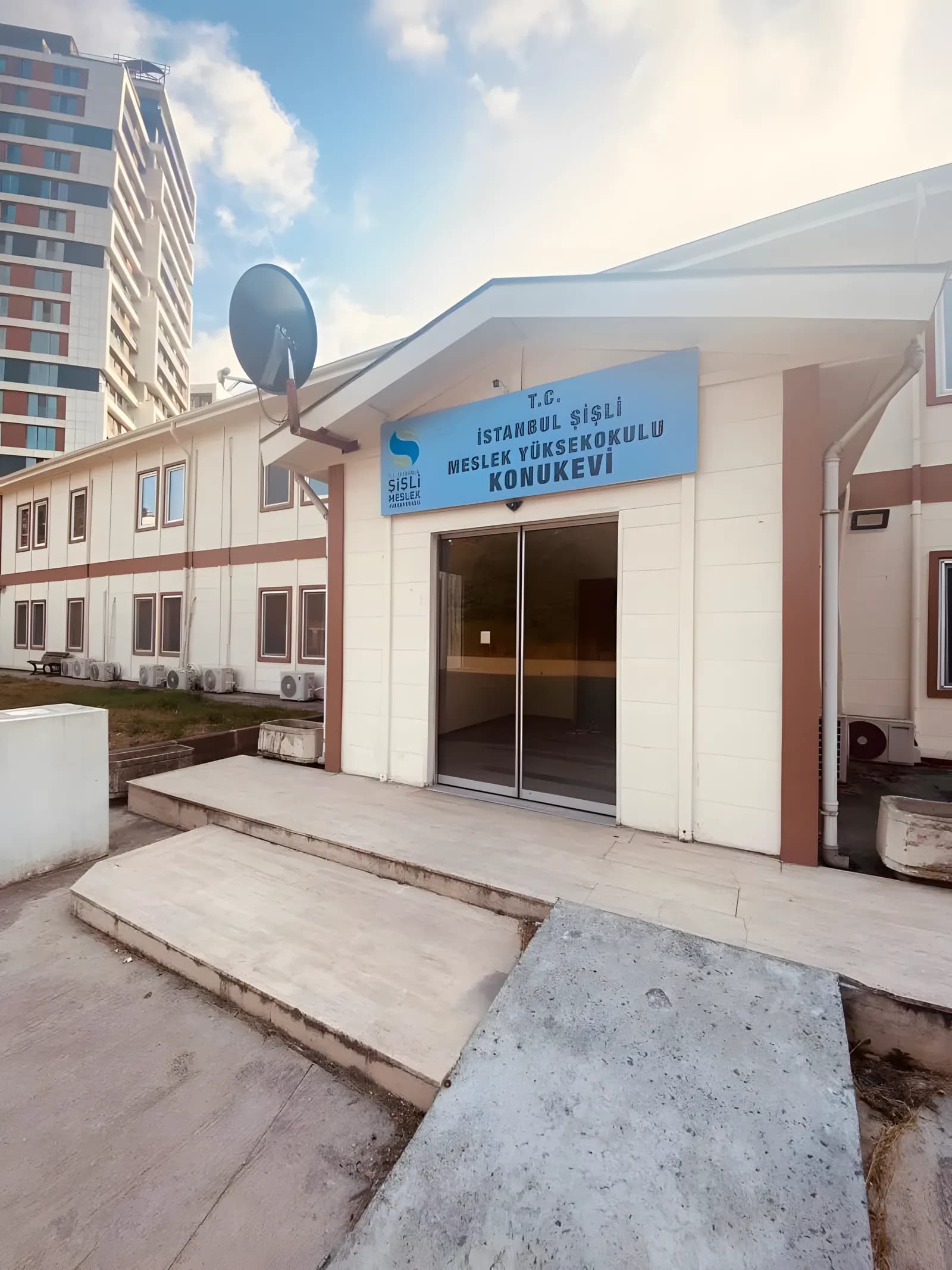 Academia Vadi İstanbul Küçük Resim 12