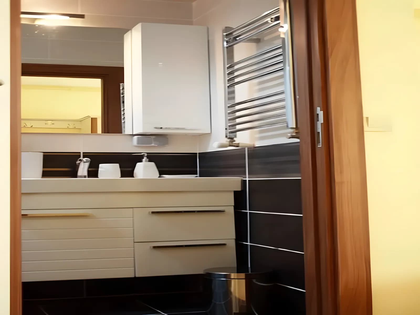 Kadıköy Işıksaçan Apartmanı Küçük Resim 11