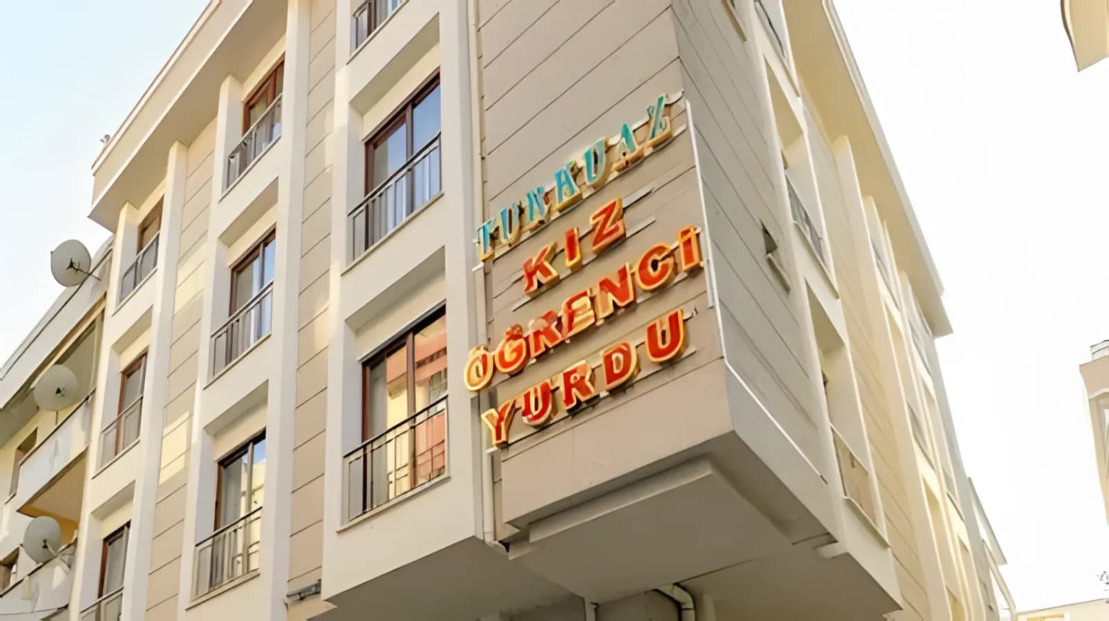 Turkuaz Avcılar Kız Öğrenci Yurdu Küçük Resim 1