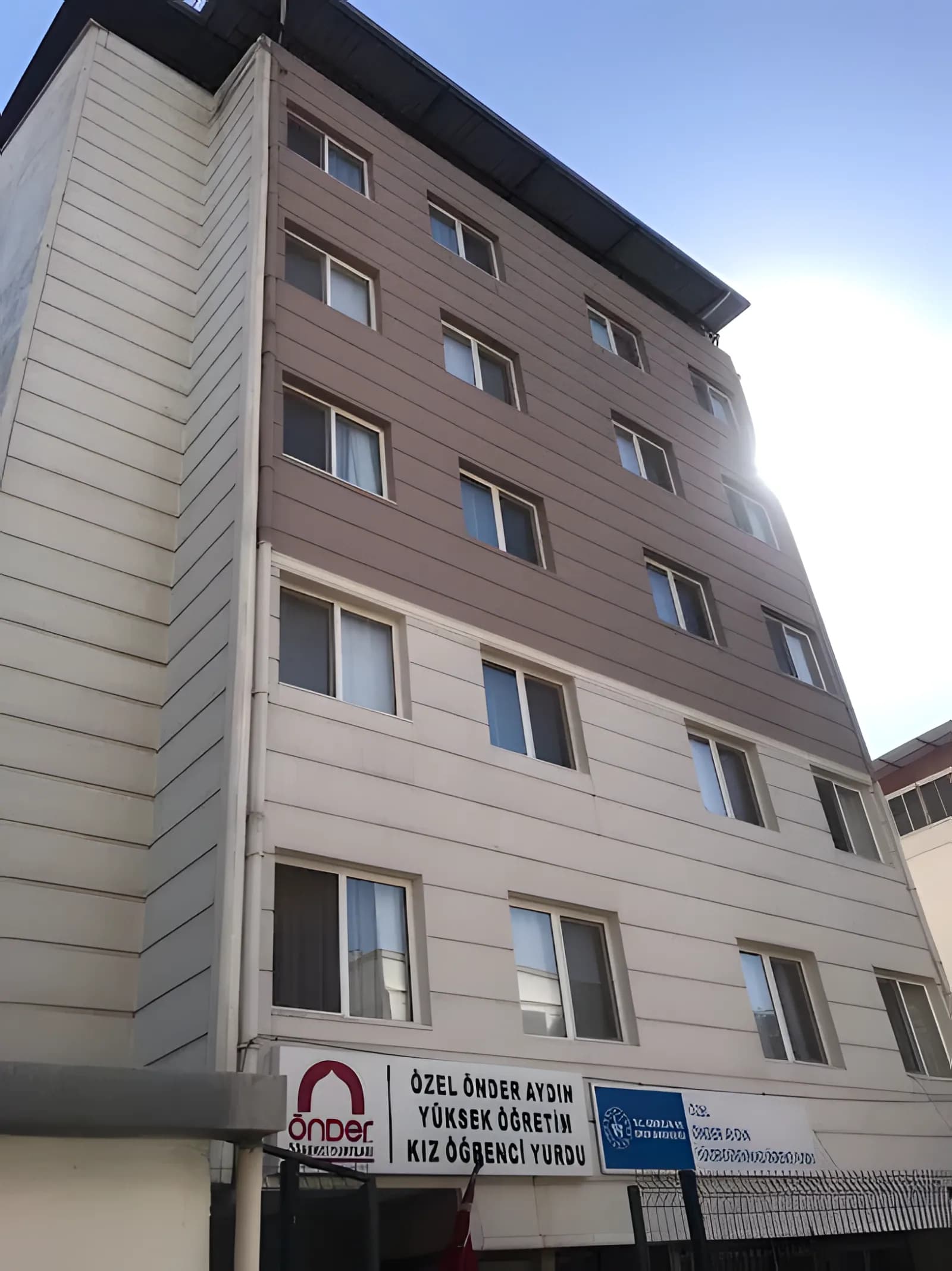 Özel Önder Aydın Yükseköğrenim Kız Öğrenci Yurdu Küçük Resim 1