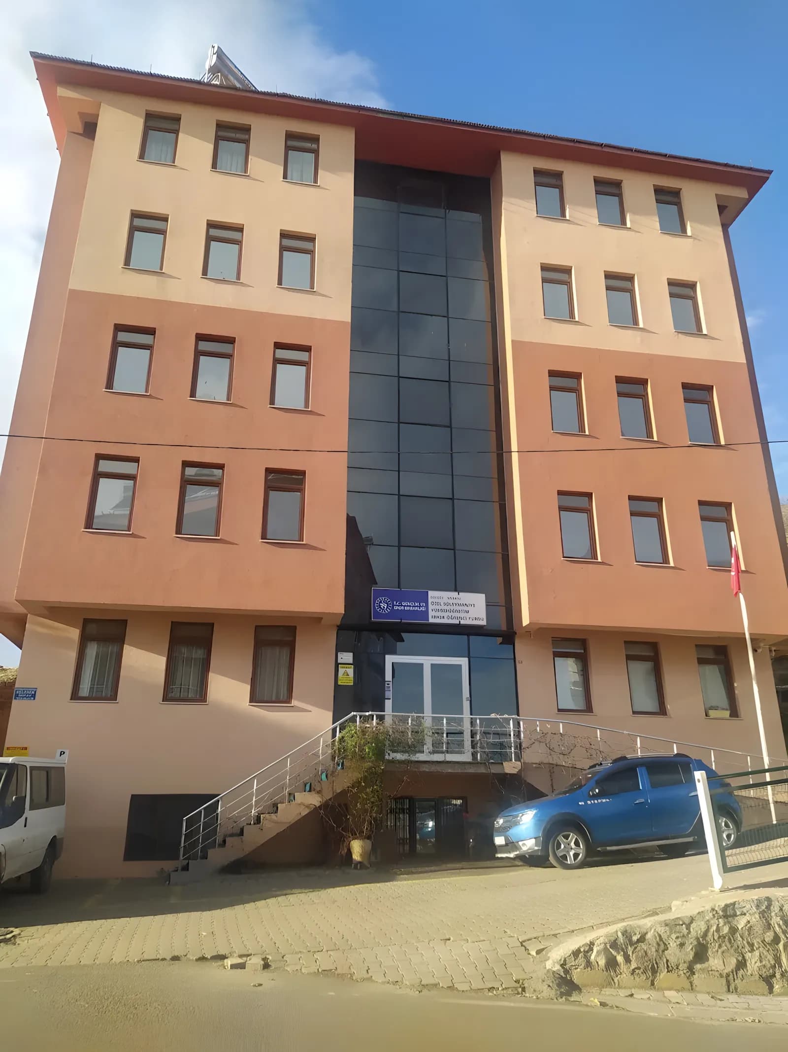 Bingöl Süleymaniye Yüksek Öğrenim Erkek Öğrenci Yurdu Küçük Resim 3