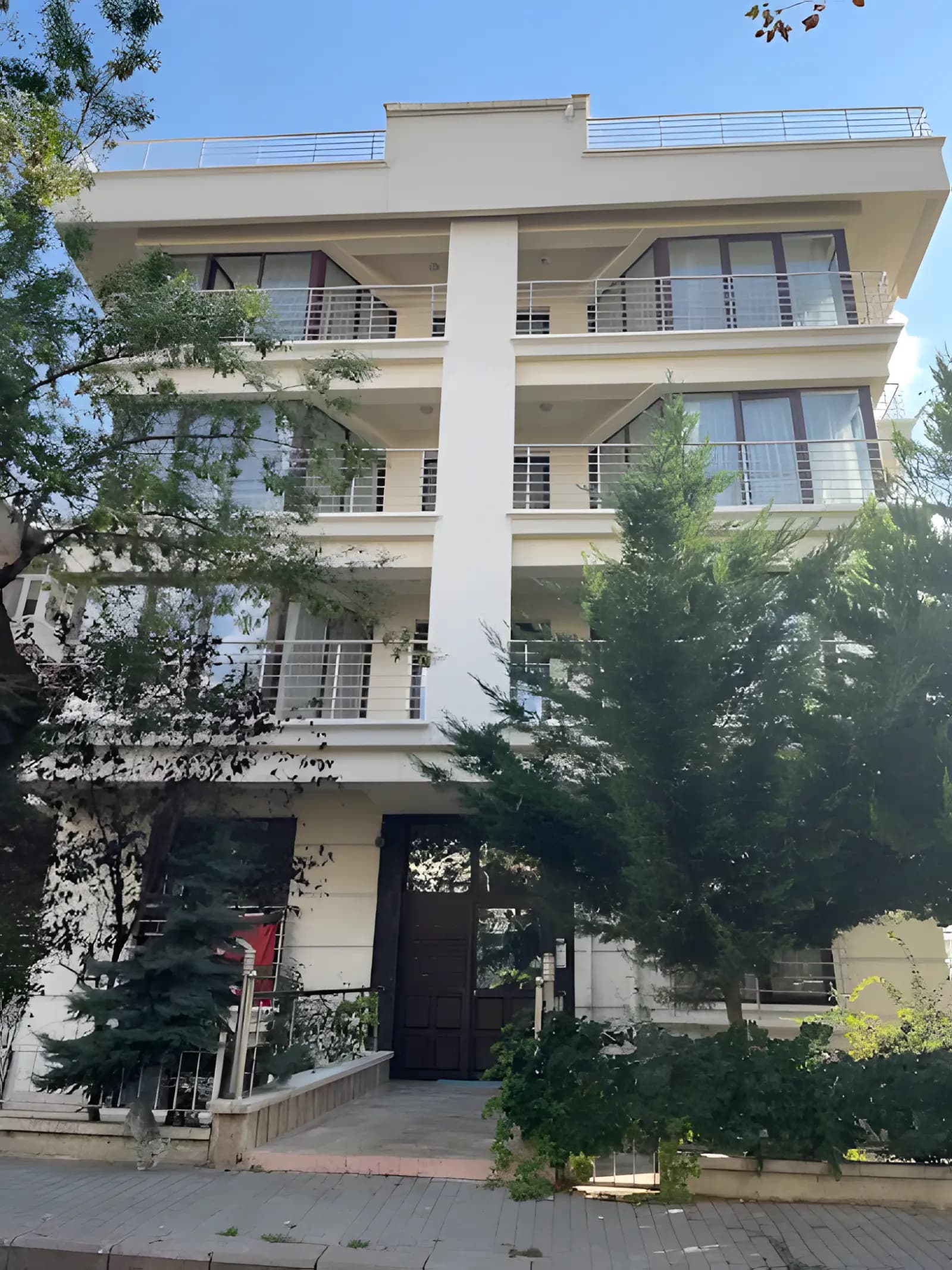 Özel Naz Yükseköğrenim Kız Öğrenci Yurdu Küçük Resim 1