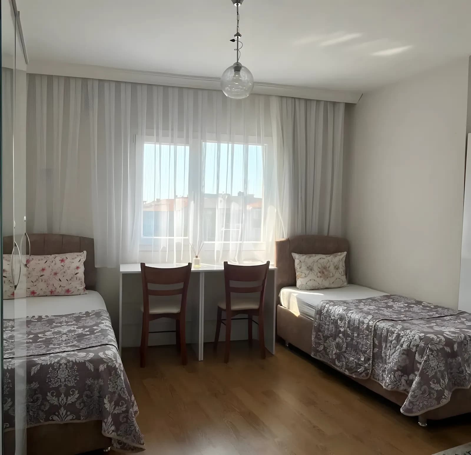 Eylül Yüksek Öğrenim Kız Öğrenci Yurdu Küçük Resim 4
