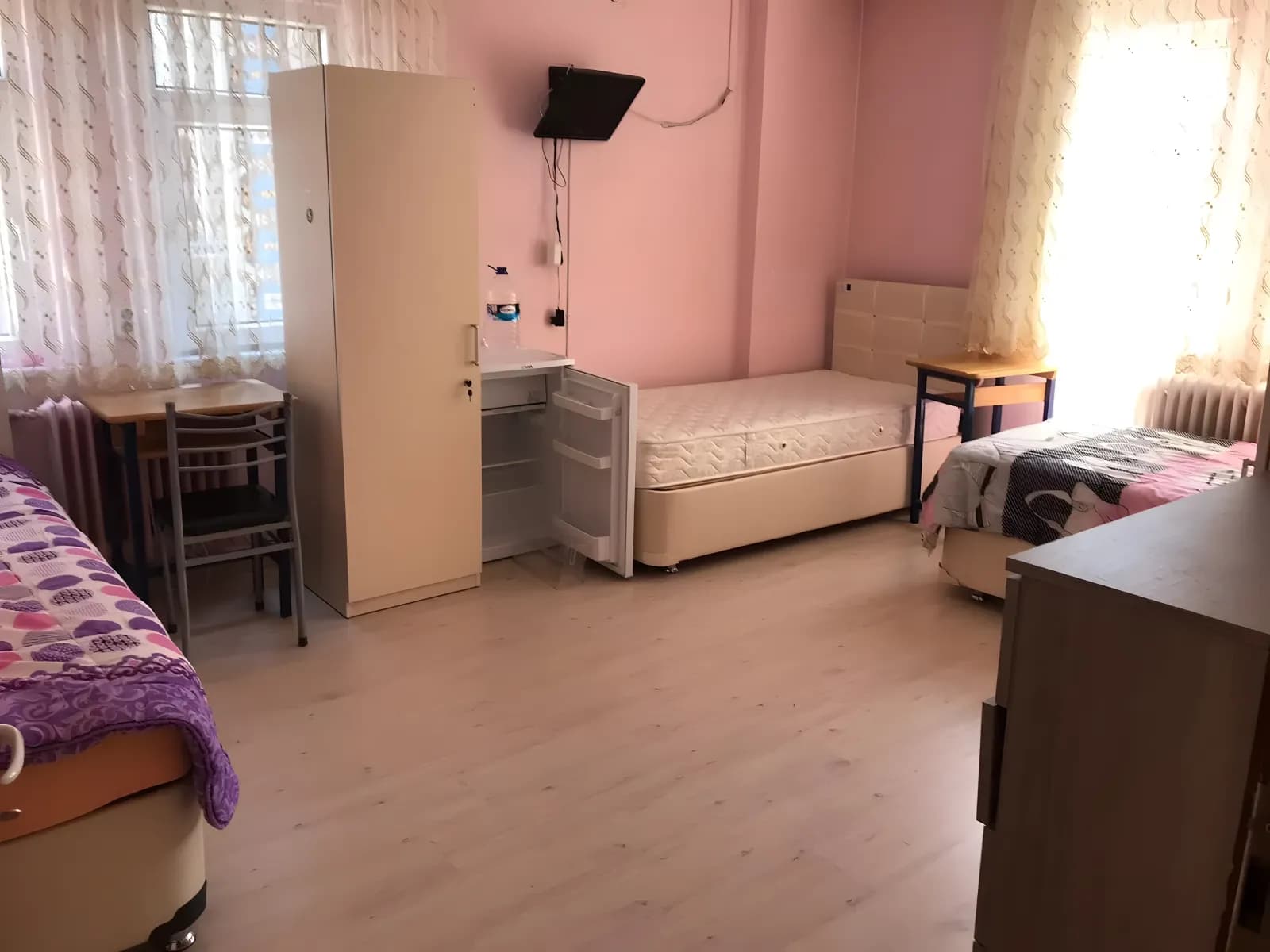 Doğru - El Kız Öğrenci Evi Küçük Resim 3