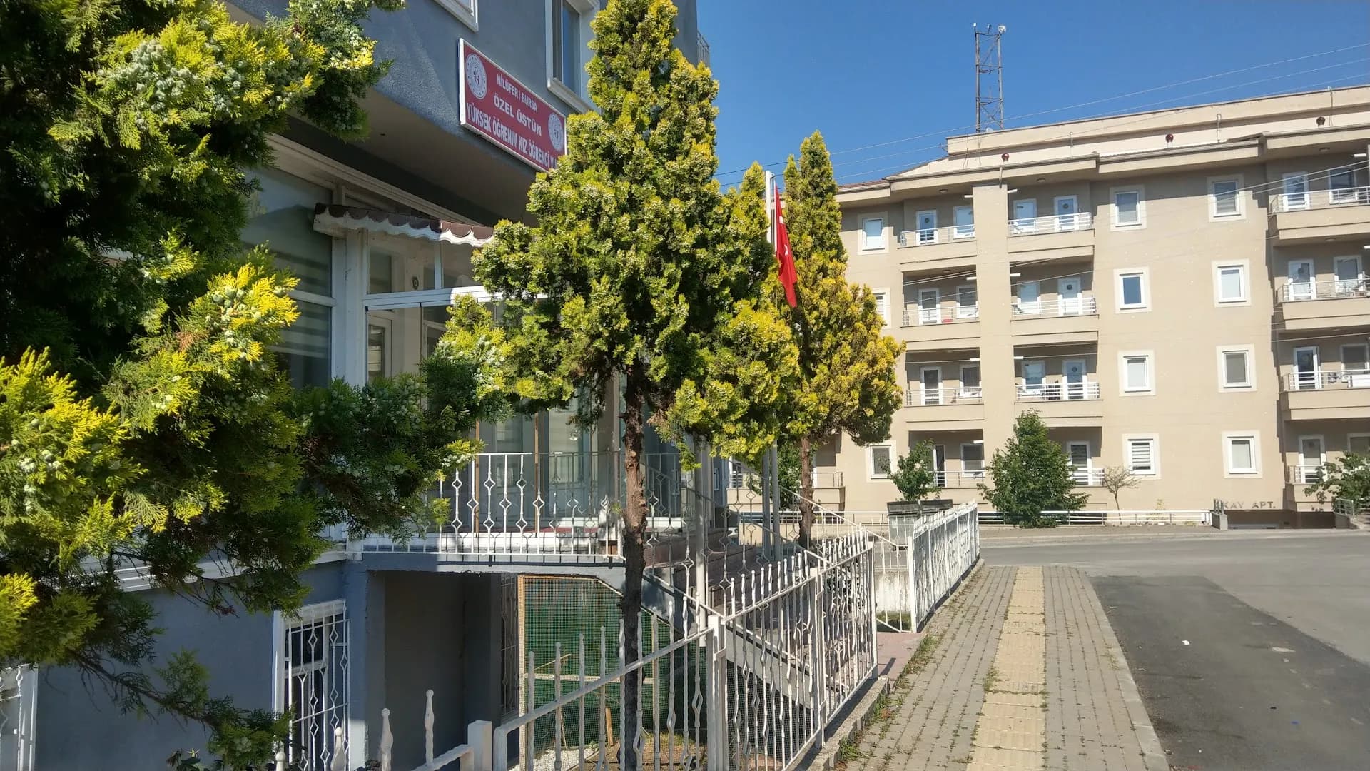 Üstün Yükseköğrenim Kız Öğrenci Yurdu Küçük Resim 2
