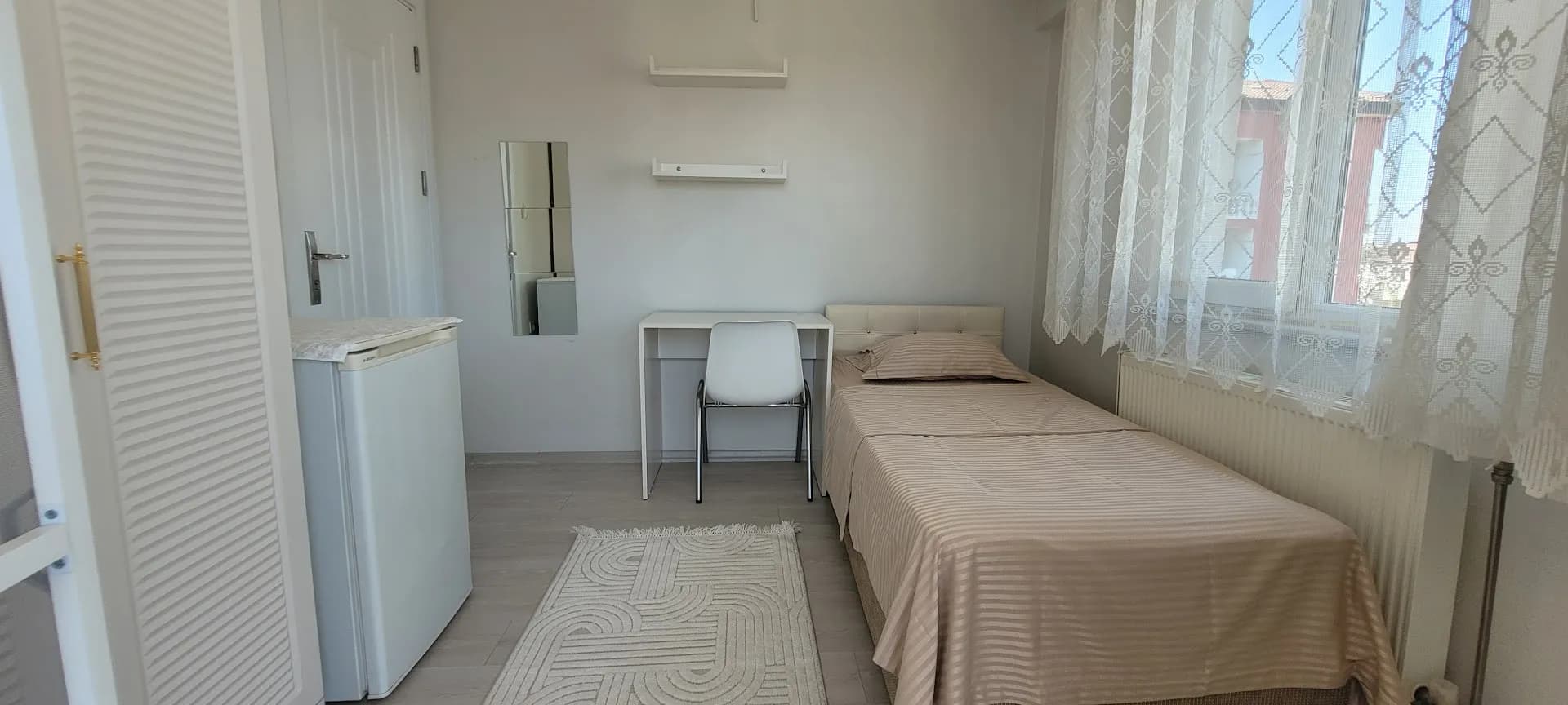 Üstün Yükseköğrenim Kız Öğrenci Yurdu Küçük Resim 3