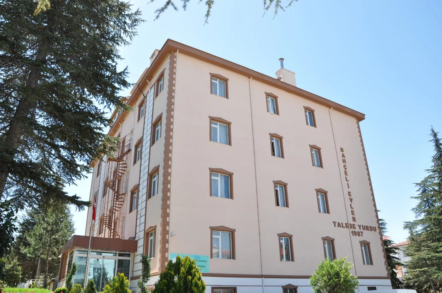 Özel Bahçelievler Yüksek Öğrenim Erkek Öğrenci Yurdu Küçük Resim 2