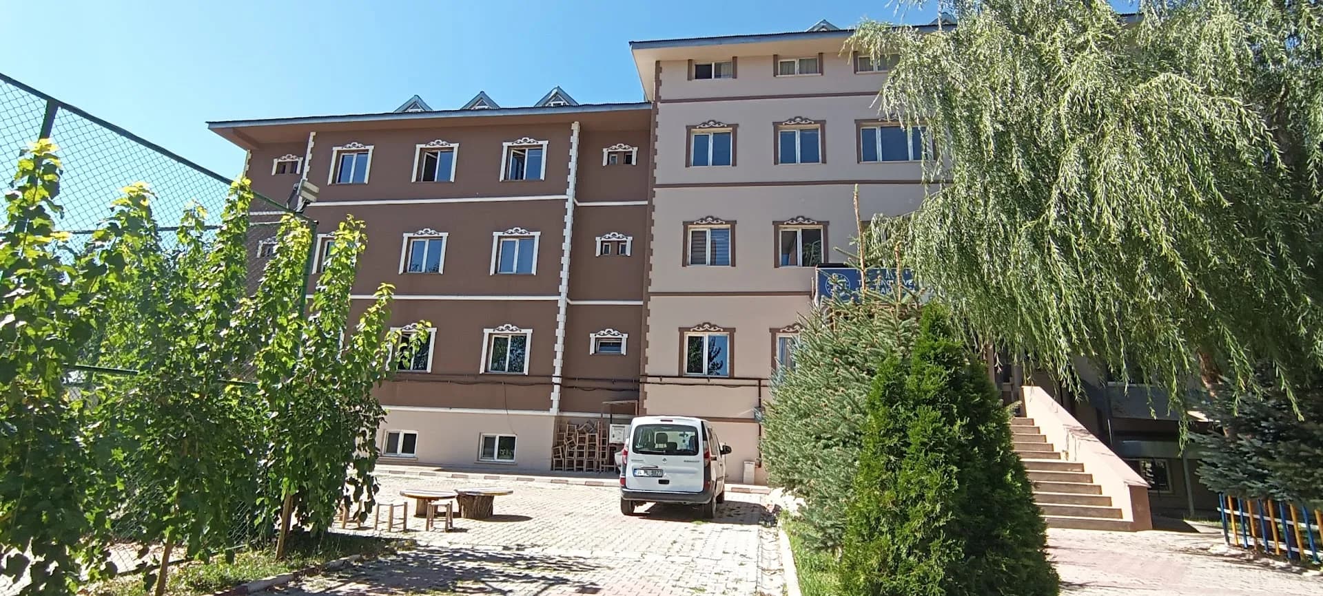 Özel Ağrı Hayrettin Atmaca Yükseköğretim Erkek Öğrenci Yurdu Küçük Resim 2