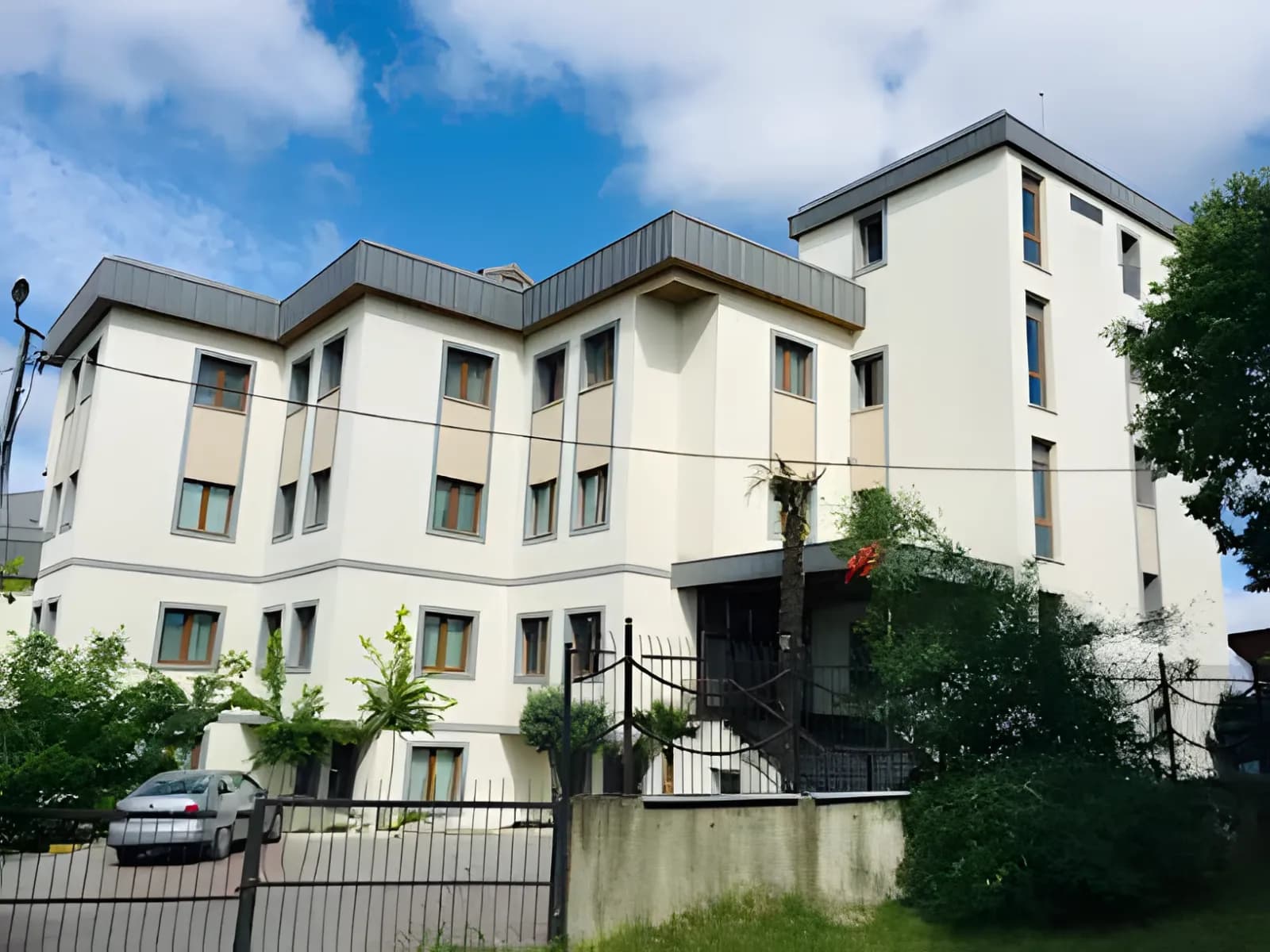 Kemerburgaz Ahmediye Yükseköğrenim Erkek Öğrenci Yurdu Küçük Resim 1