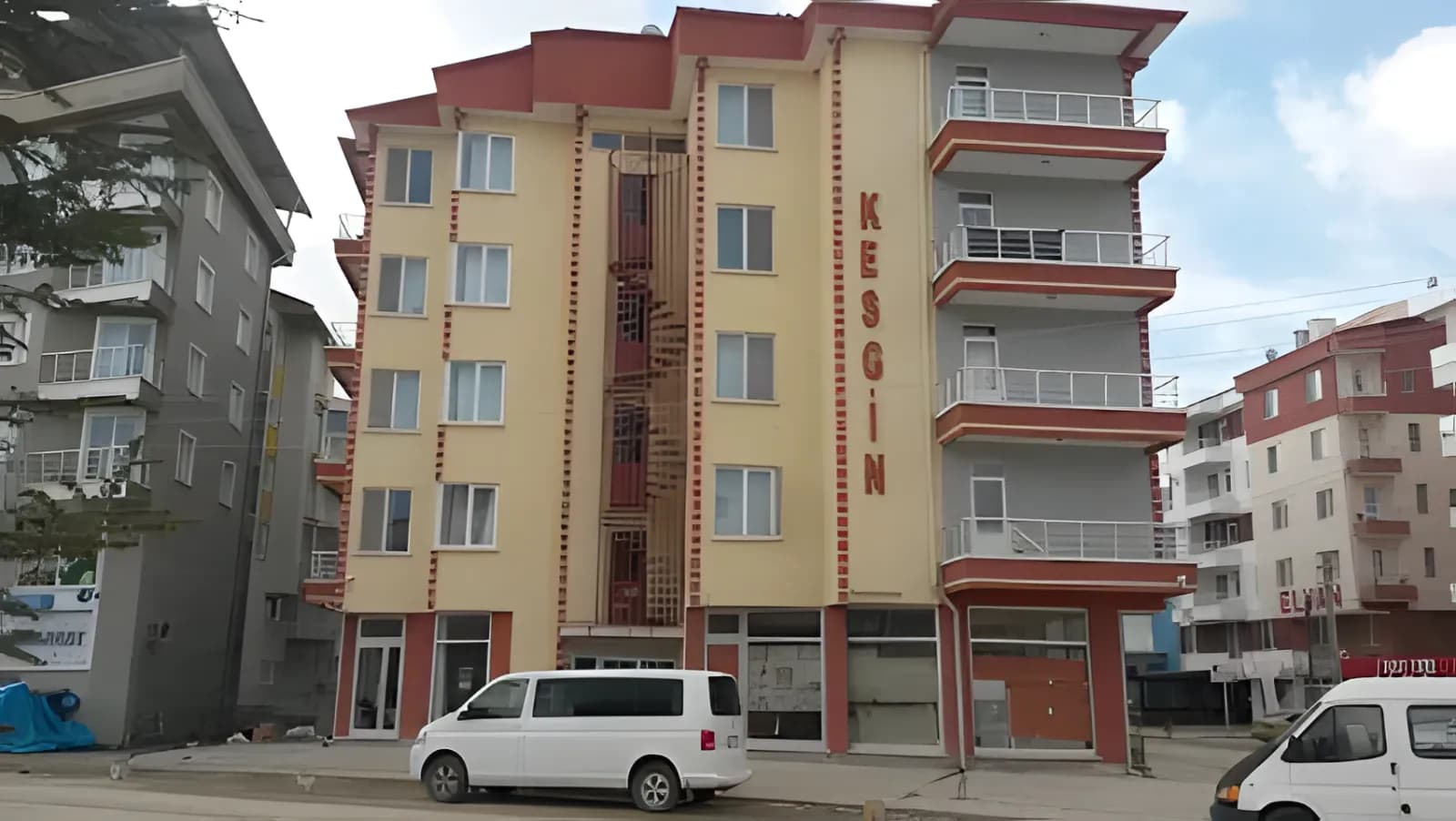 Kesgin Kız Öğrenci Yurdu Küçük Resim 1