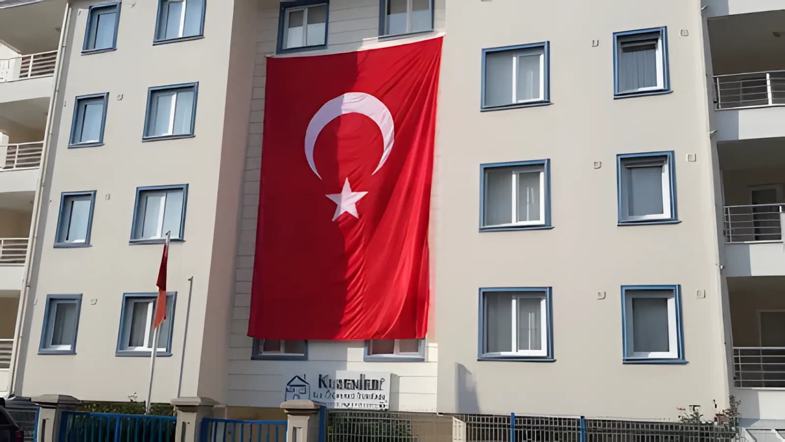 Kuzenler Kız Öğrenci Yurdu Küçük Resim 1