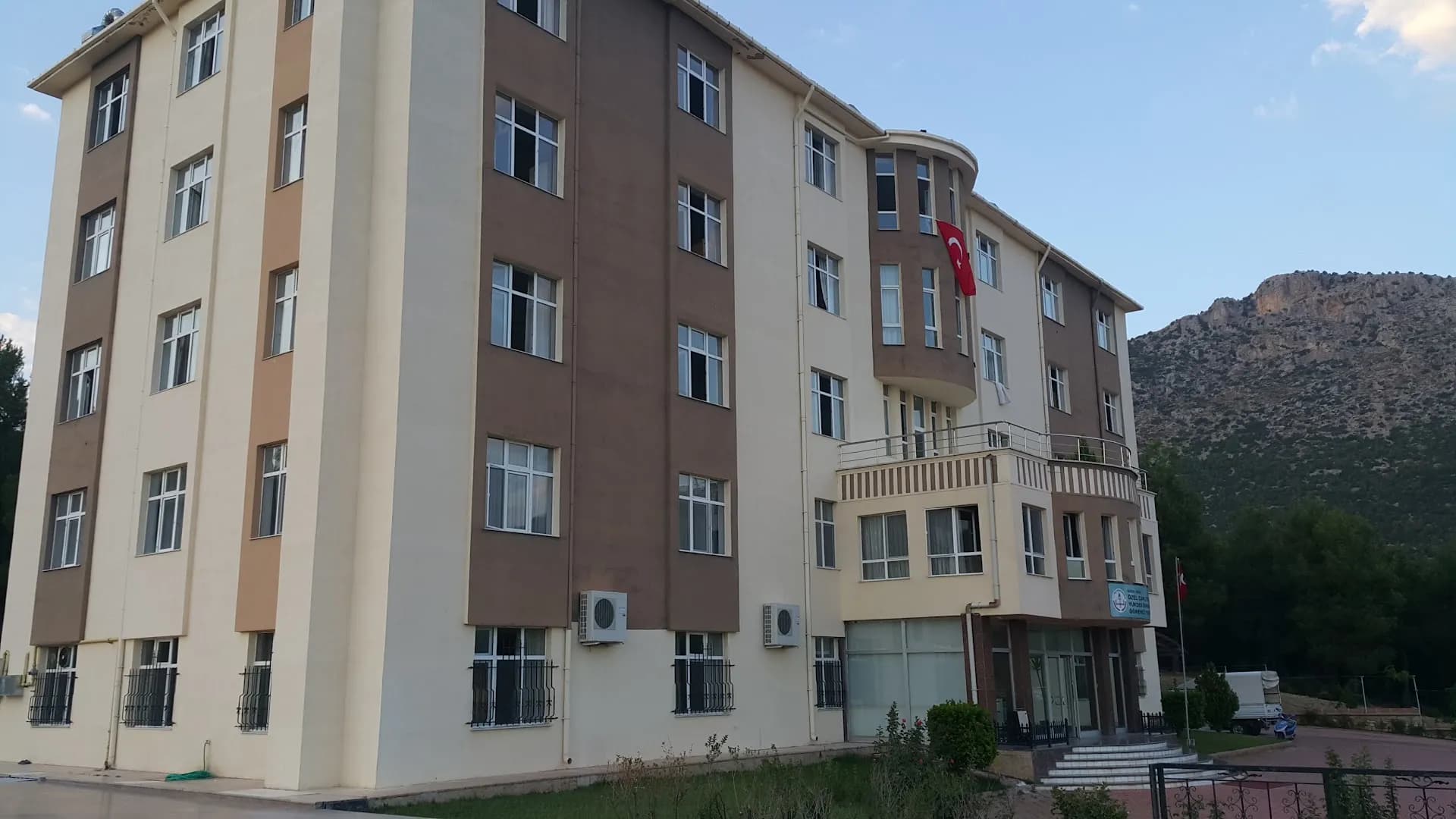 Çamlıtepe Erkek Öğrenci Yurdu Küçük Resim 5