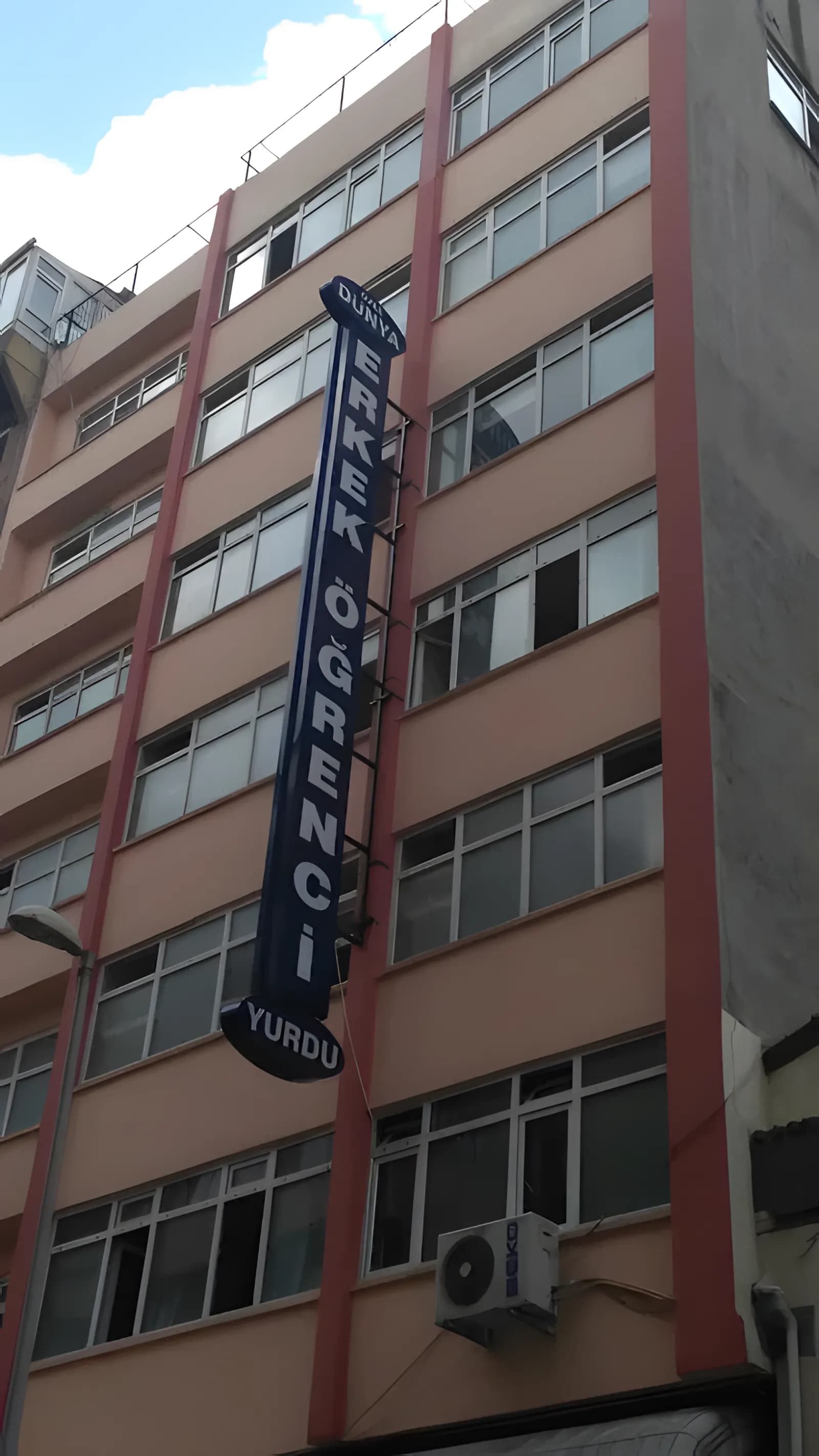 Özel Dünya Erkek Öğrenci Yurdu Küçük Resim 1