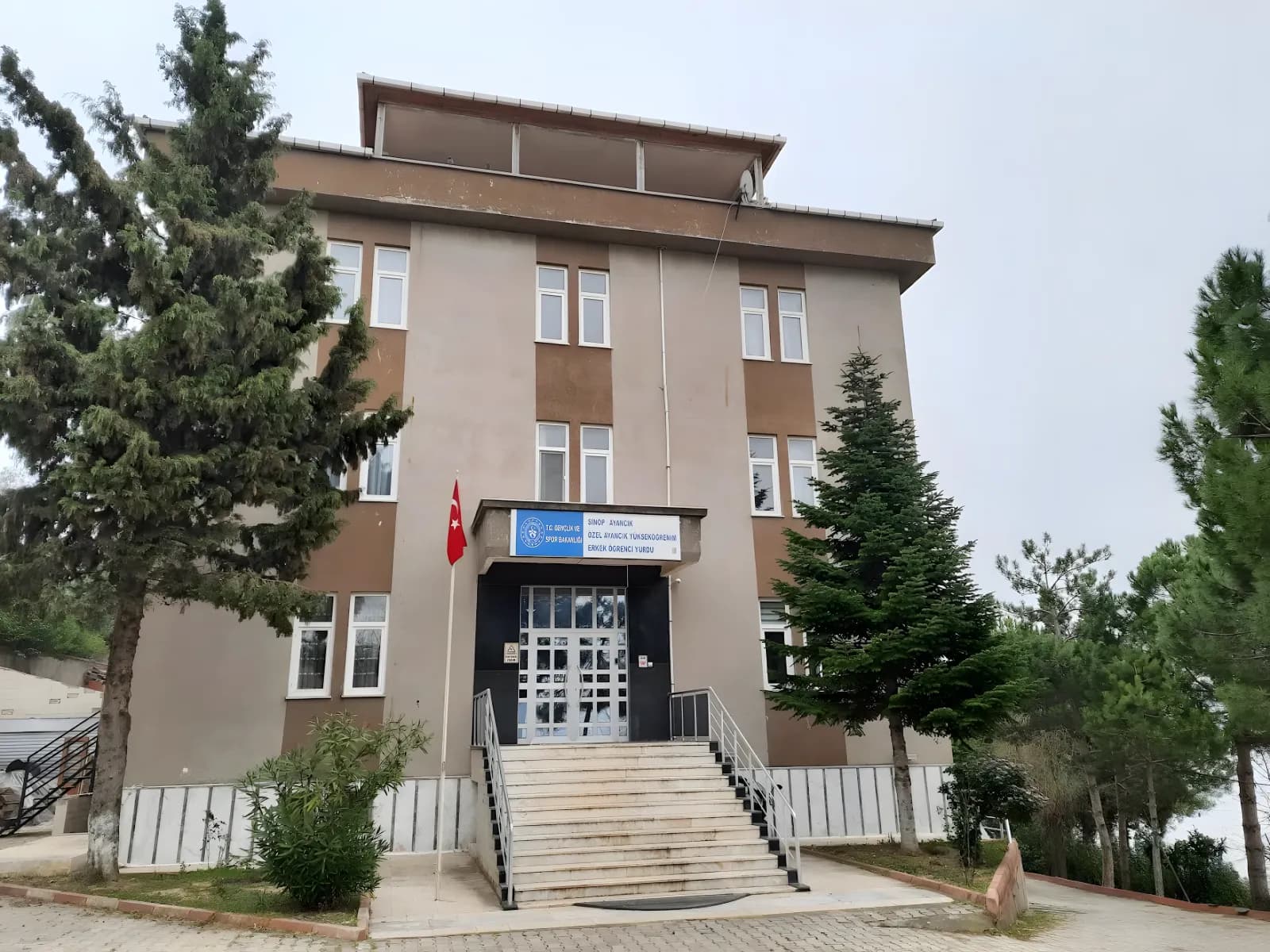 Ayancık Erkek Öğrenci Yurdu Küçük Resim 2