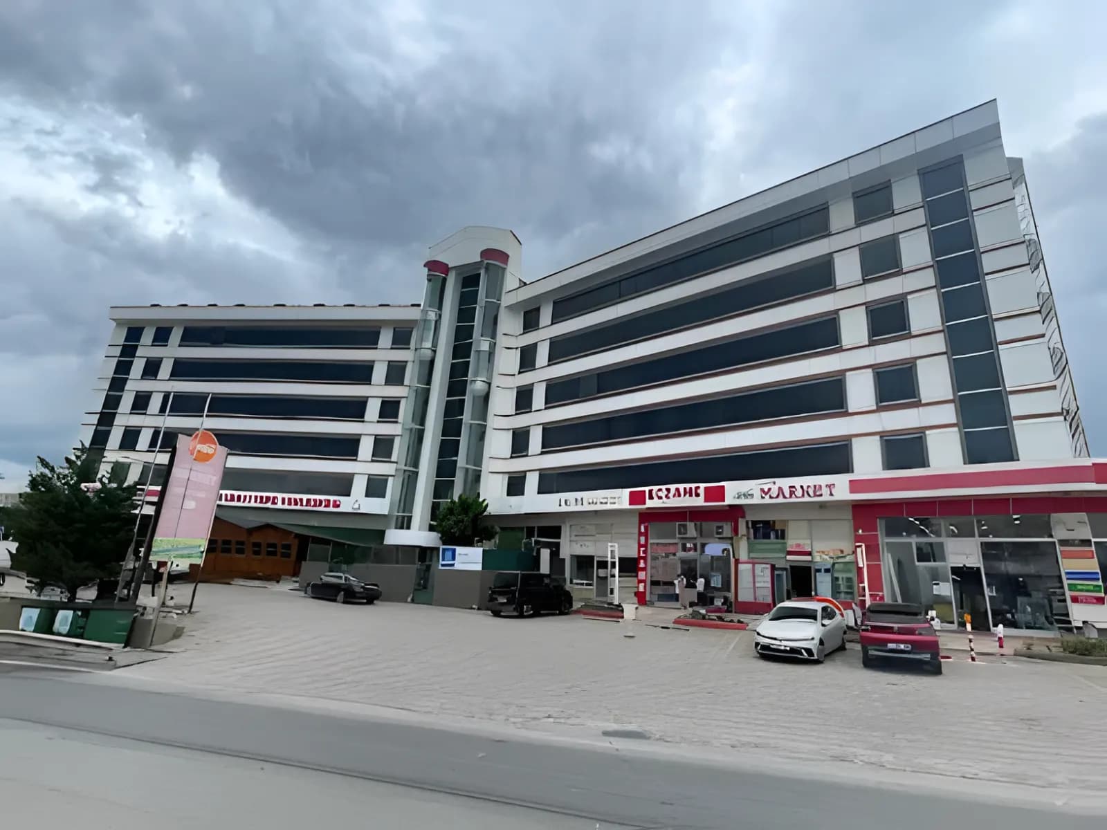 Özel Zirve Kız Öğrenci Yurdu Küçük Resim 1