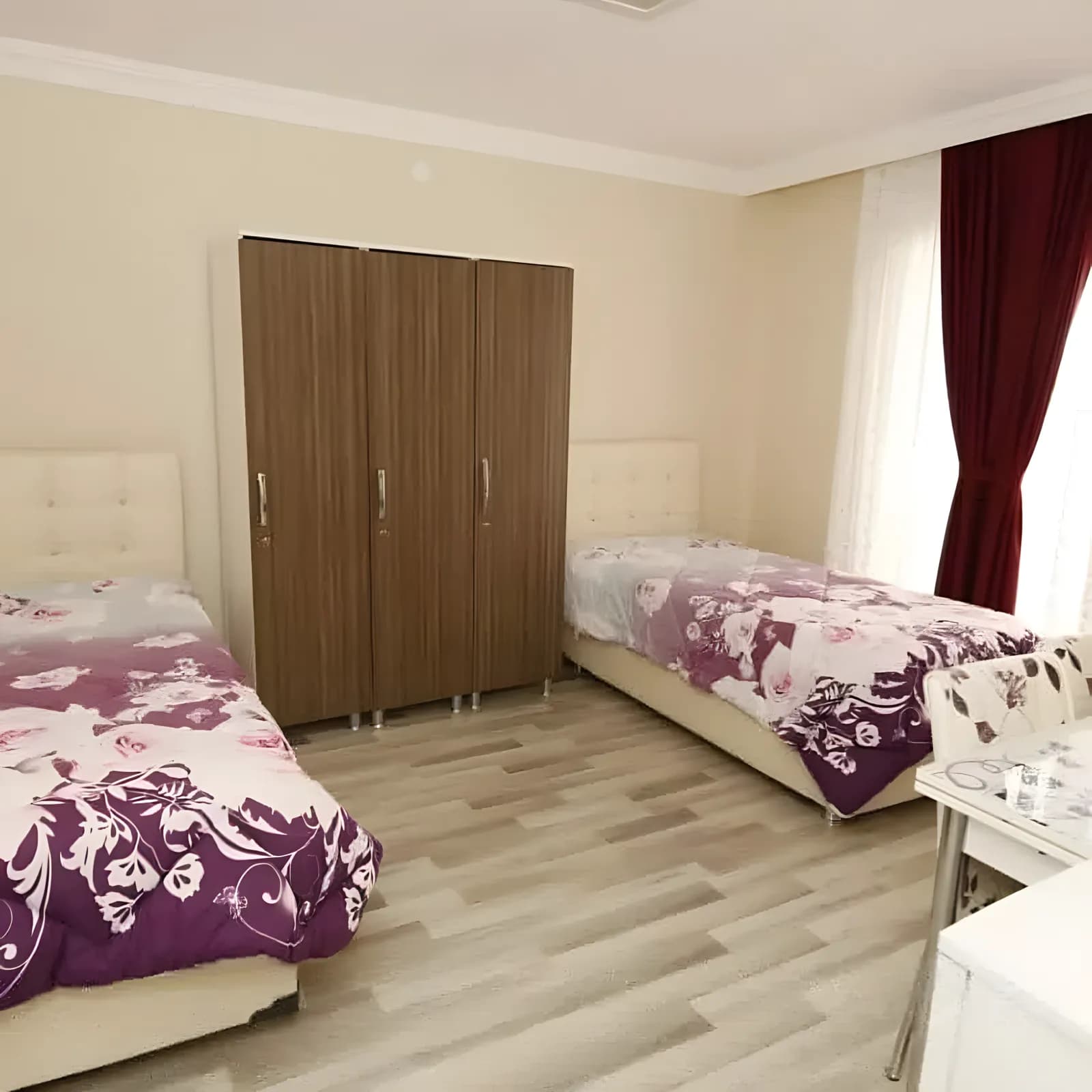 Sembol Kız Pansiyonu Küçük Resim 4