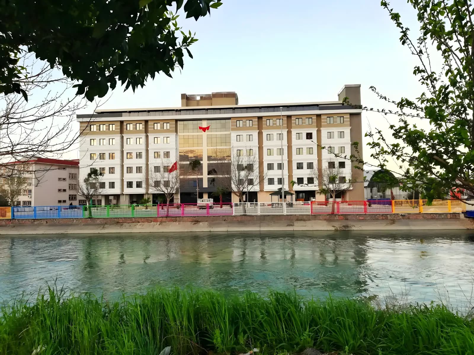 Çamlıca Külliyesi Ayyıldız Yükseköğretim Erkek Öğrenci Yurdu Küçük Resim 6