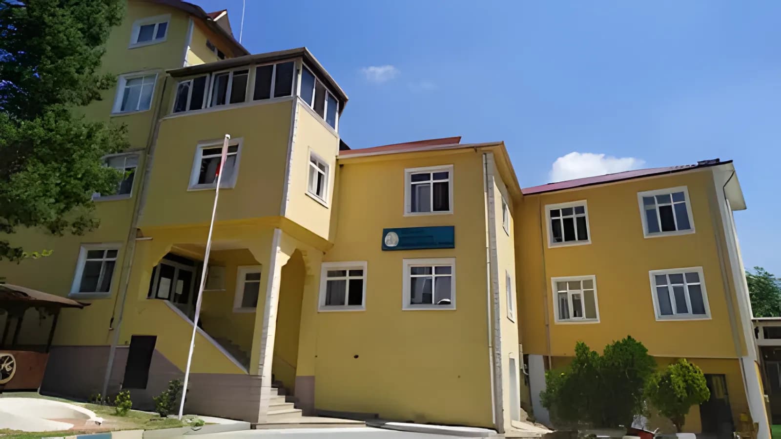 Düzköy Yüksek Öğrenim Erkek Öğrenci Yurdu Küçük Resim 1