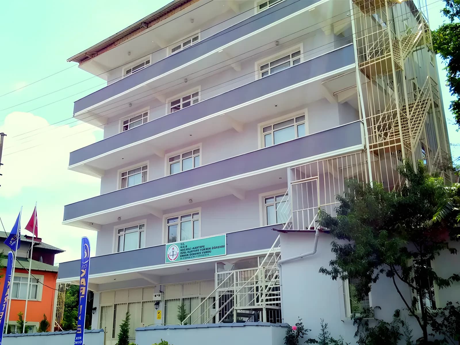 Özel Kartepe Yükseköğretim Erkek Öğrenci Yurdu Küçük Resim 1