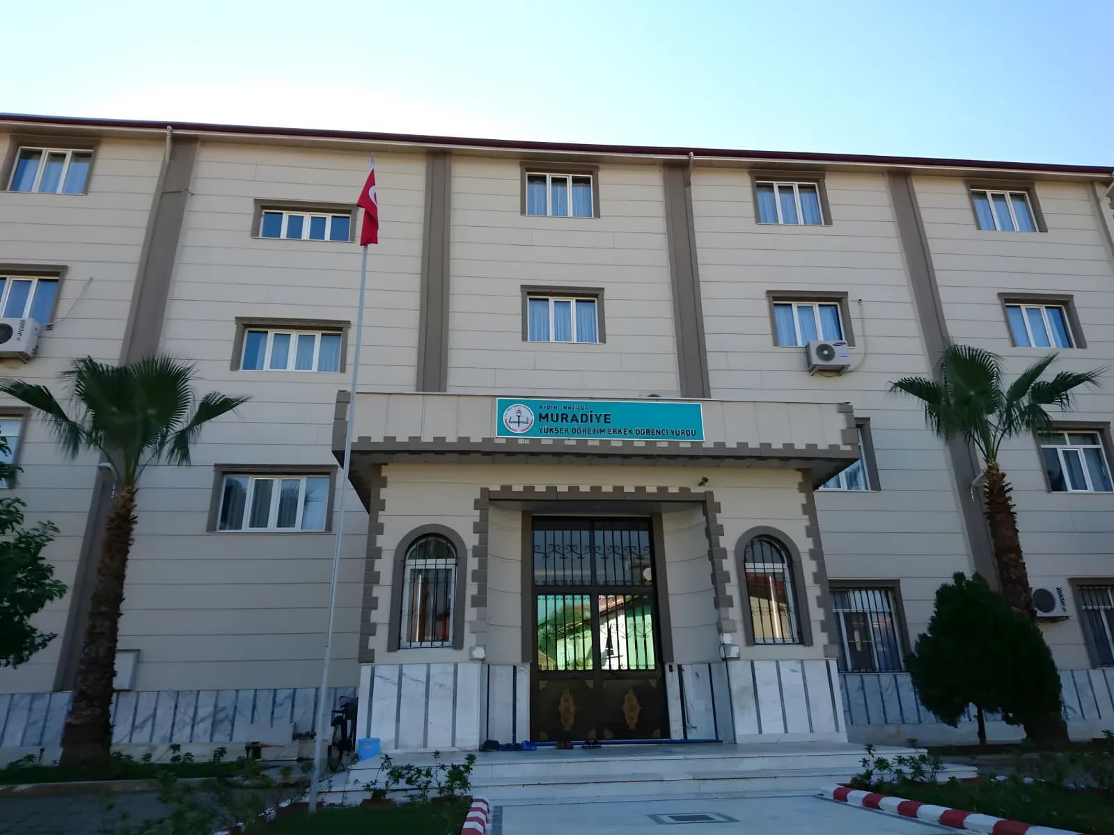 Muradiye Yüksek Öğrenim Erkek Öğrenci Yurdu Küçük Resim 6
